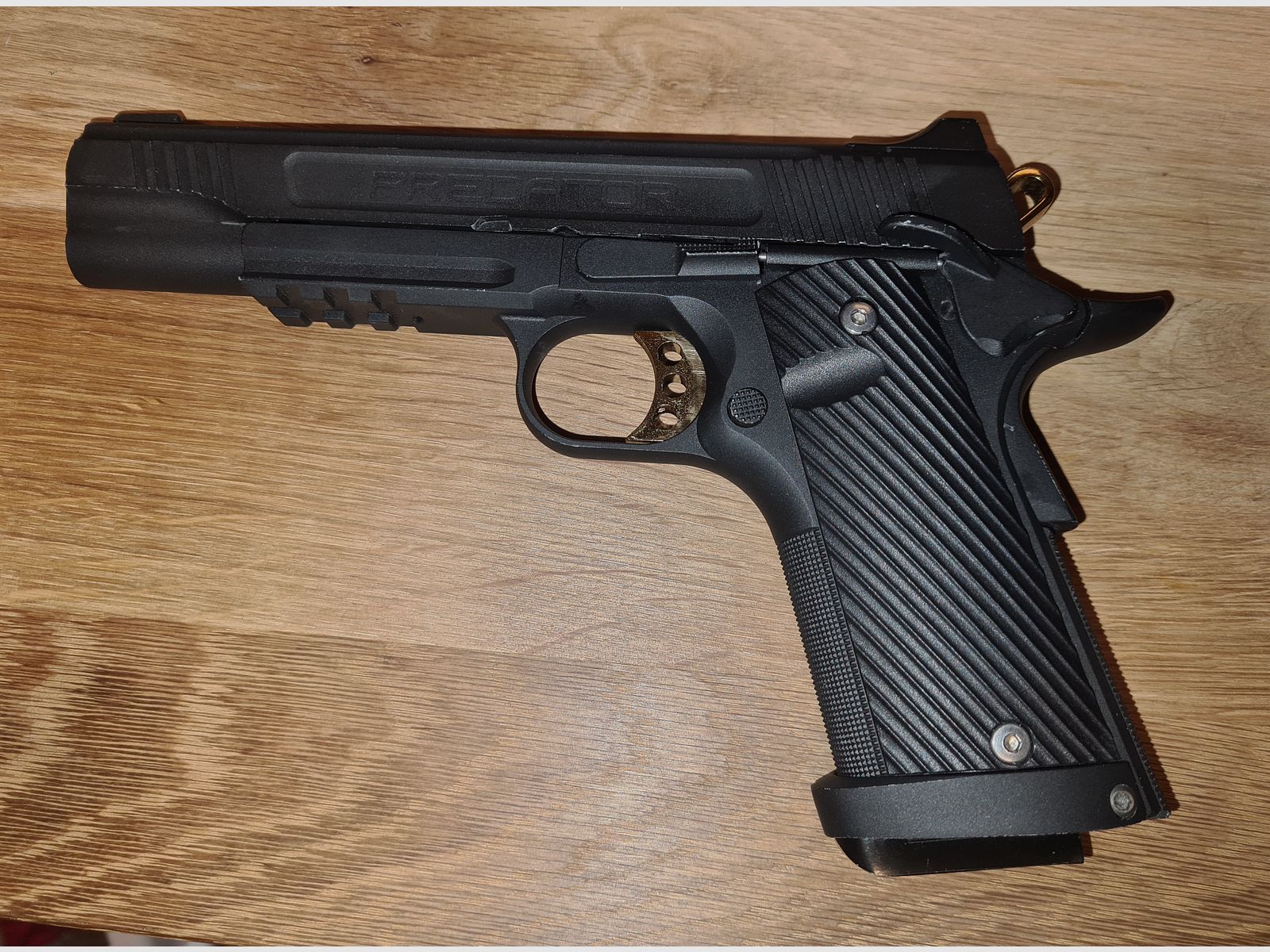 King Arms Predator T.