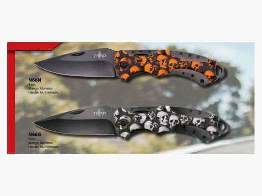 NAVAJA THIRD CON HOJA DE ACERO 420 ACABADO EN NEGRO, MANGO DE ALUMINIO COLOR CAMO CON CALAVERAS. Hoja: 9 cm.