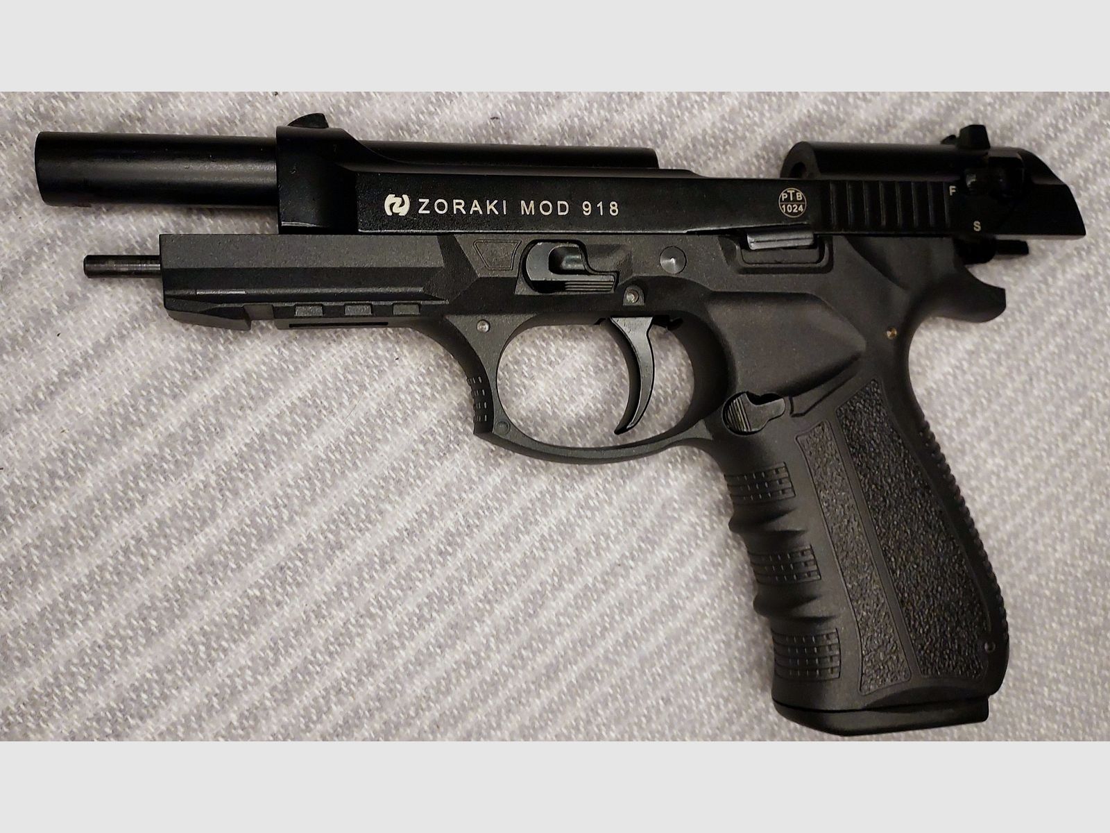 Zoraki 918 9mm P.A.K. schwarz (PTB 1024) mit zwei Magazinen