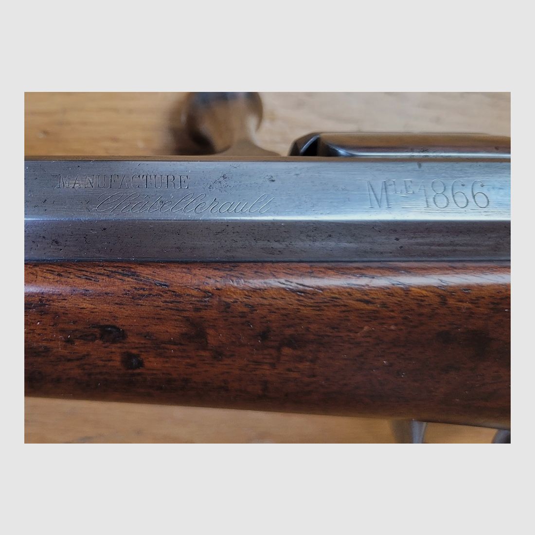 Prachtig Chassepot Geweer model 1866 – 2e Type – Fabricage februari 1872 – Châtellerault – Volledige serienummer behalve stang – Leesbaar embleem – Magnifieke loop – Premium staat – TBE++, afbeelding 1 van 33