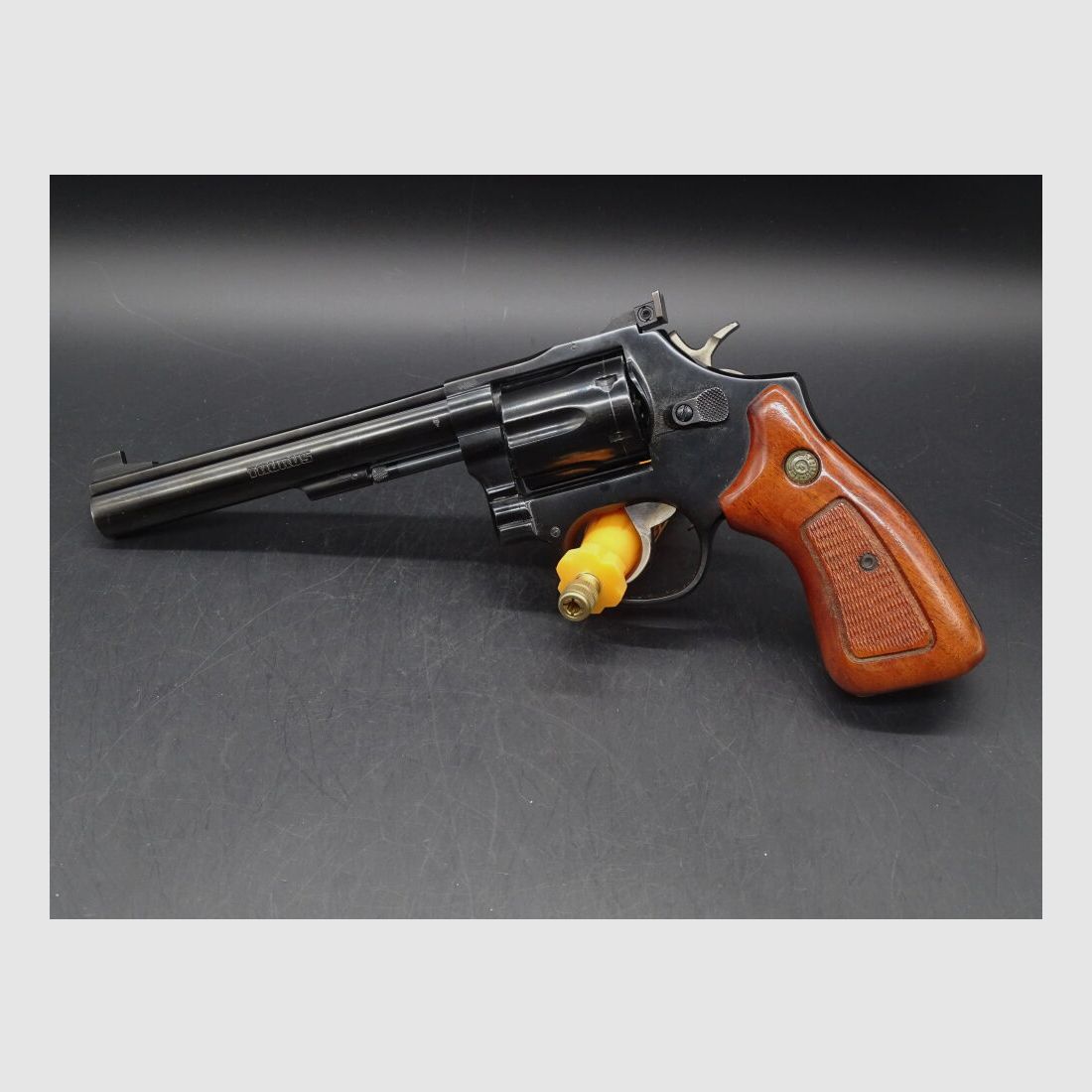 Taurus revolver kaliber .22lr 6"