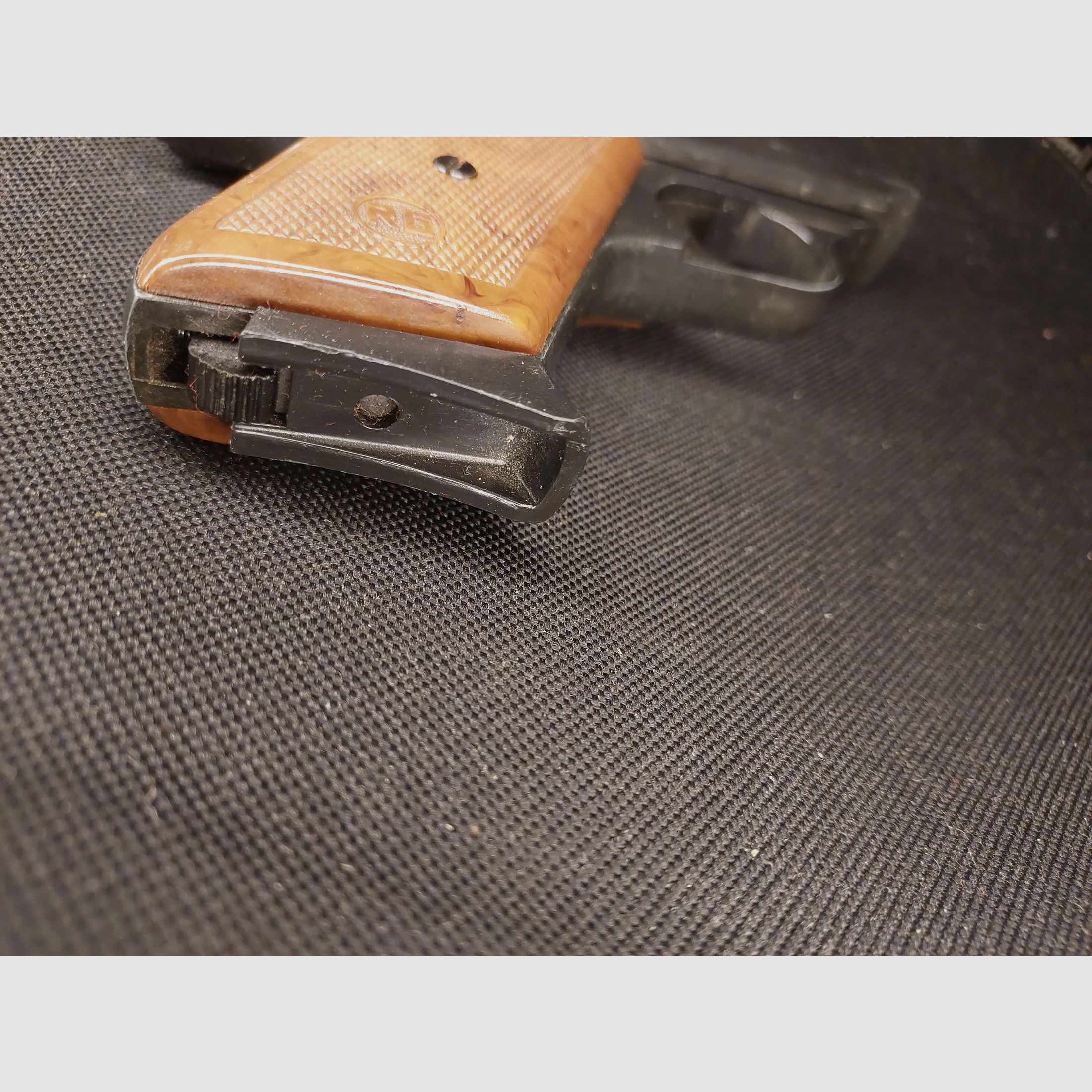 Röhm RG8 (RG 8) Schreckschuss Pistole Kal. 8mm OVP (PTB 154) SELTEN!