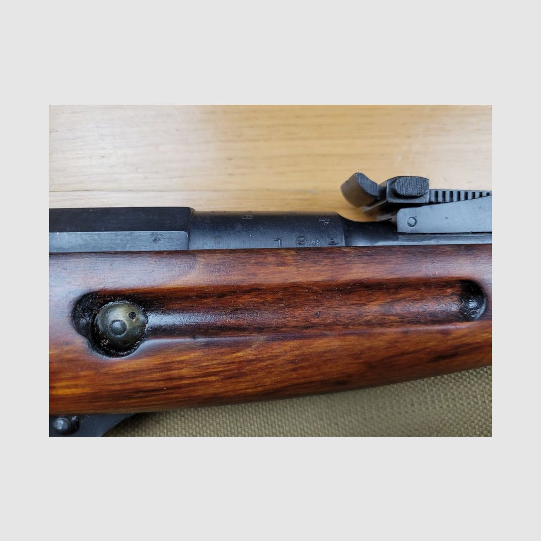 Mosin Nagant 1891/30 Gewehr – Vor-Kriegsqualität – Izhevsk 1930 – Achtkantgehäuse – Gewehrriemen und Bajonett – Ausgezeichneter Zustand oder das Liebesgelübde von Sergej und Tatiana!, Bild 7 von 22