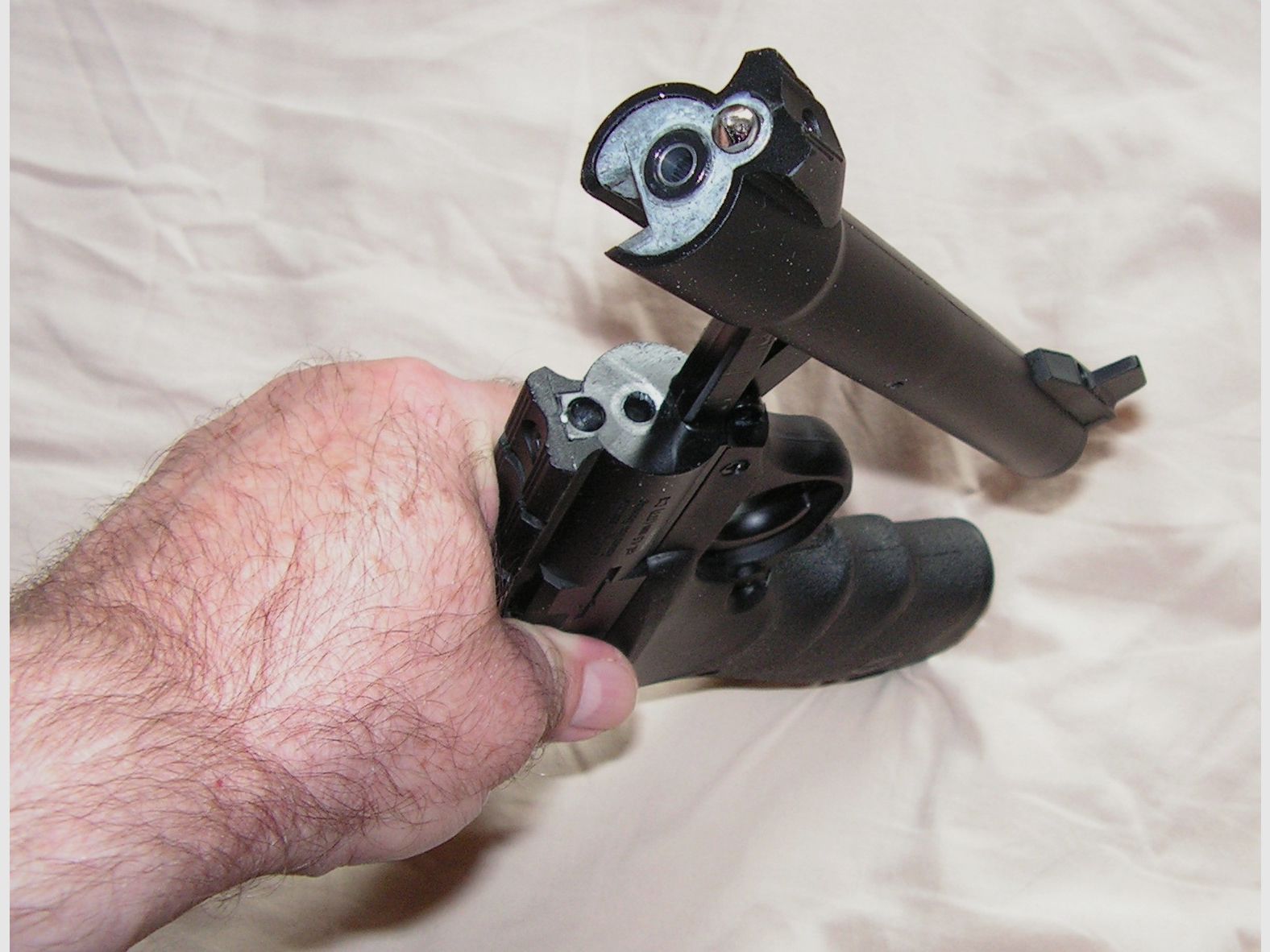 Browning Buck Mark URX luchtpistool, afbeelding 2 van 6