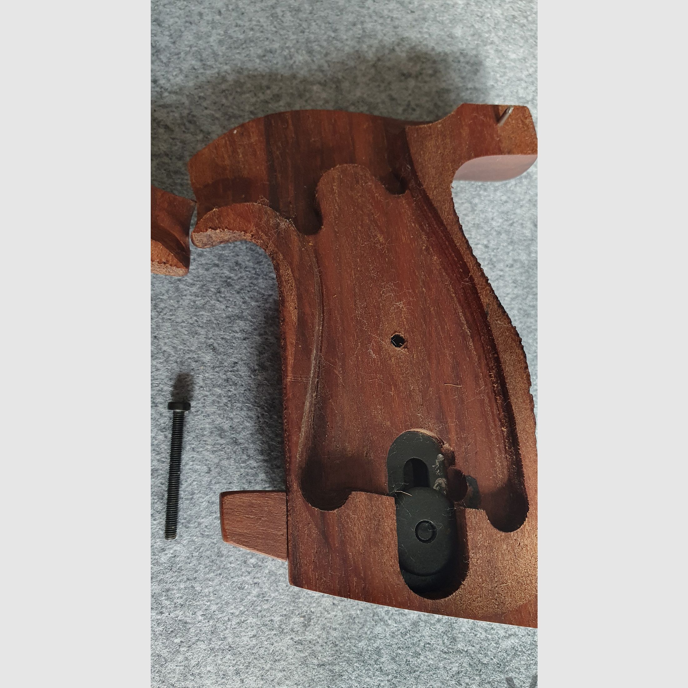 Poignée de match réglable rare en noyer pour Taurus 669/689 et éventuellement des modèles similaires Smith & Wesson