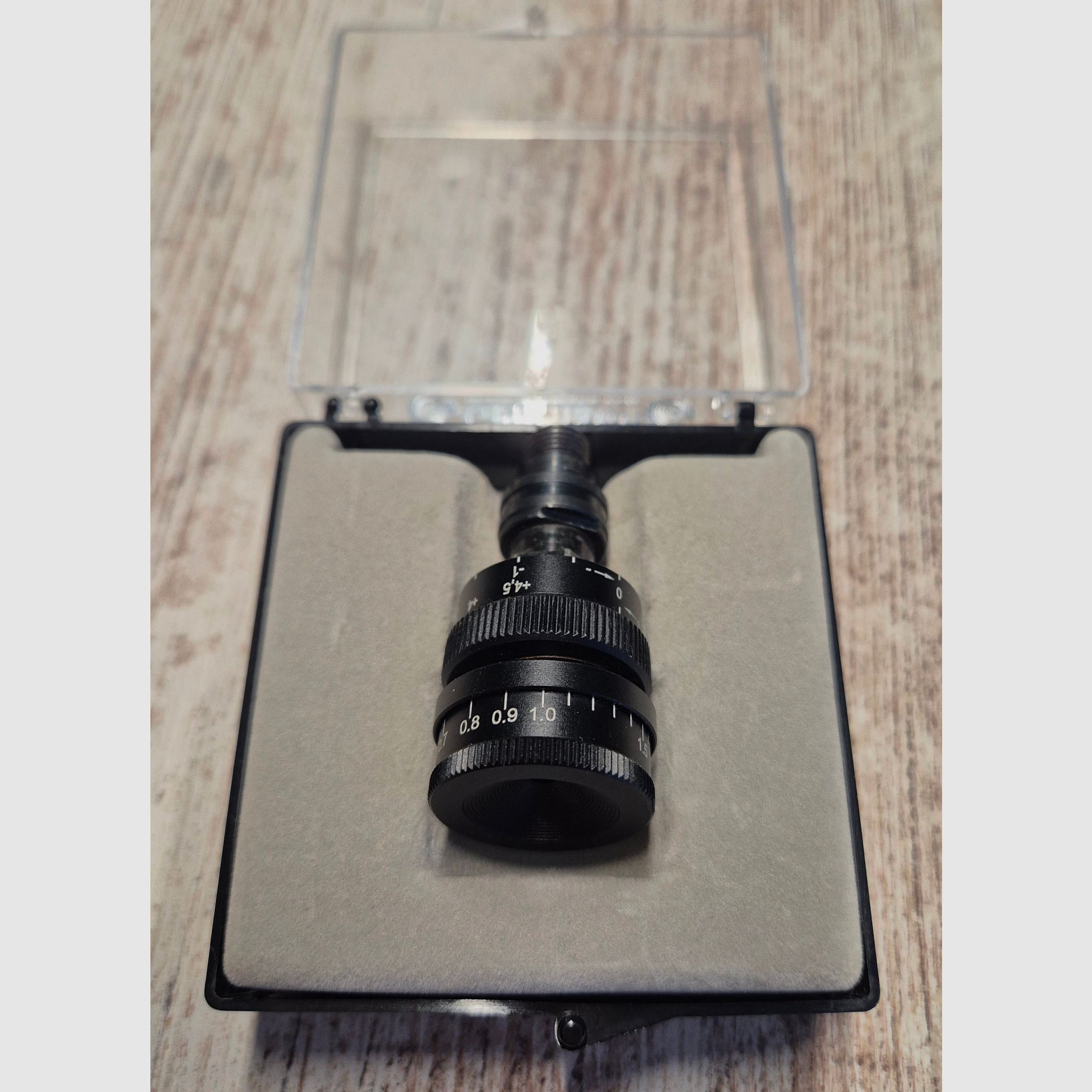Gehmann iris diaphragm with optics