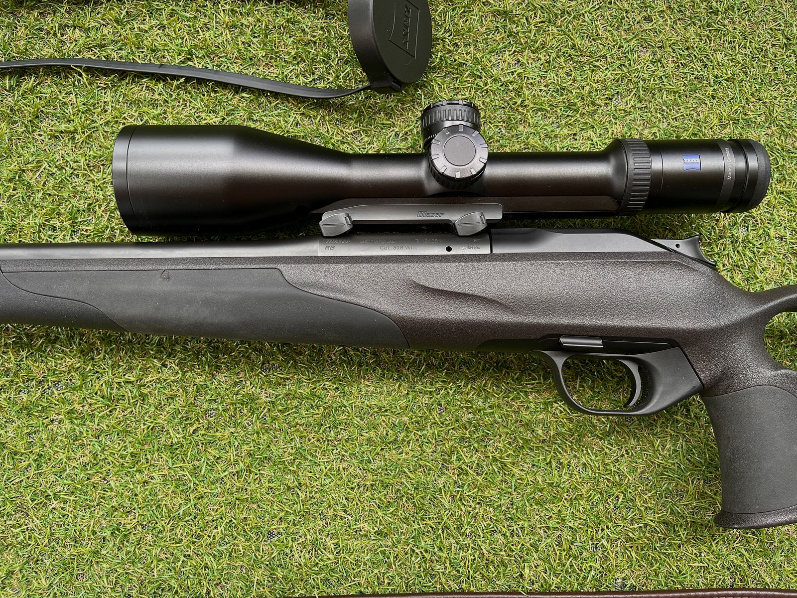     Blaser R8 Professional Success .308 Win | Wenig geführt | Zeiss Victory HT | Hausken Jakt