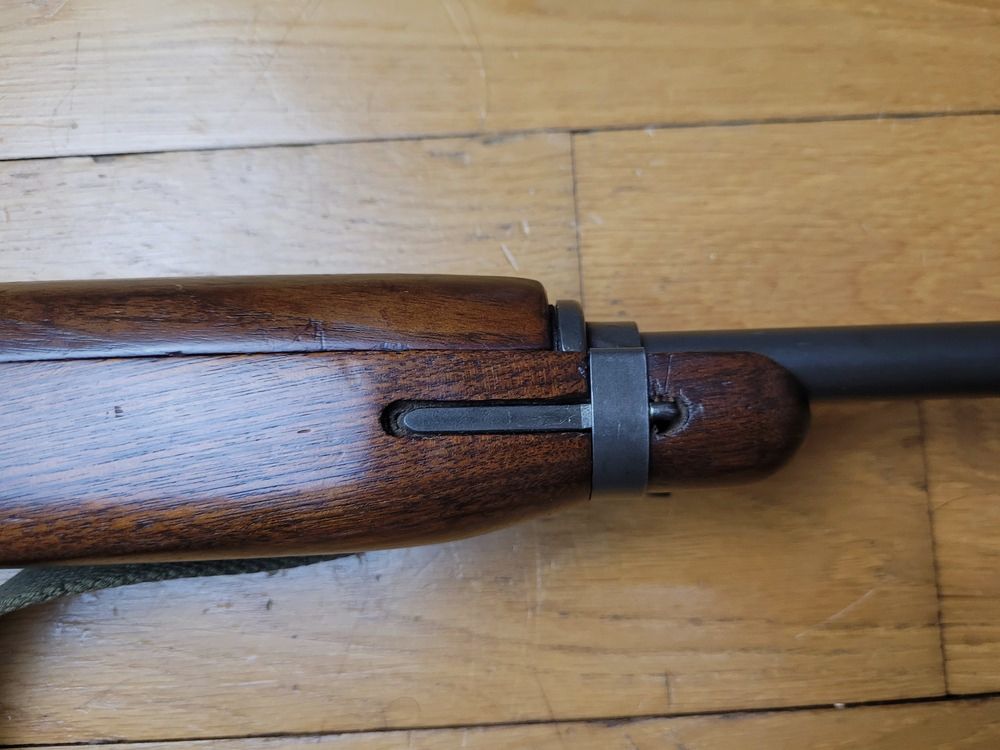 Peu courante Carabine USM1 en configuration d&rsquo;origine 2°GM – Cal .30 M1 d&rsquo;origine aussi – Fabrication INLAND de janvier 1944 – Tombée de la Jeep ! – 2 chargeurs 15 coups en pochette de 1943- Bretelle – Très bon état mécanique et esthétique – Rare configuration d&rsquo;origine et en TBE+ !, image 8 sur 35