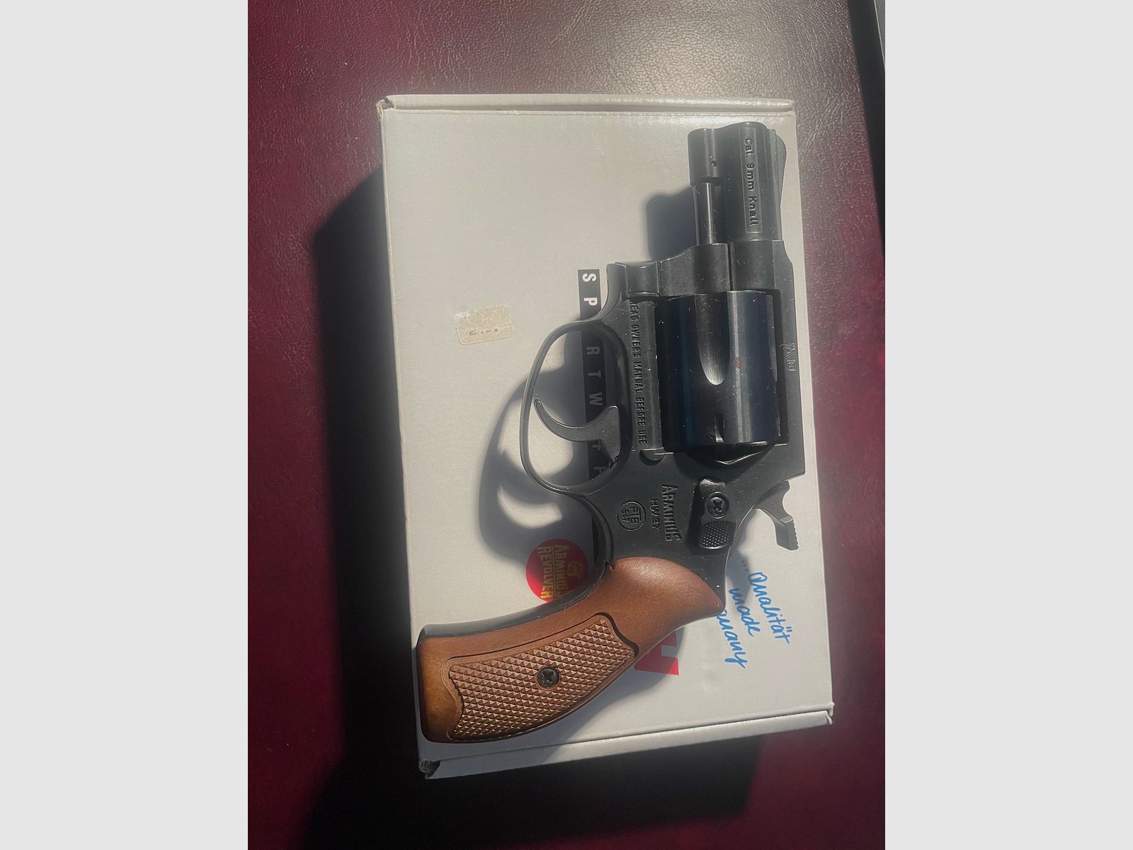 Weihrauch Sportschreckschuss Revolver Arminius HW 37 9mm