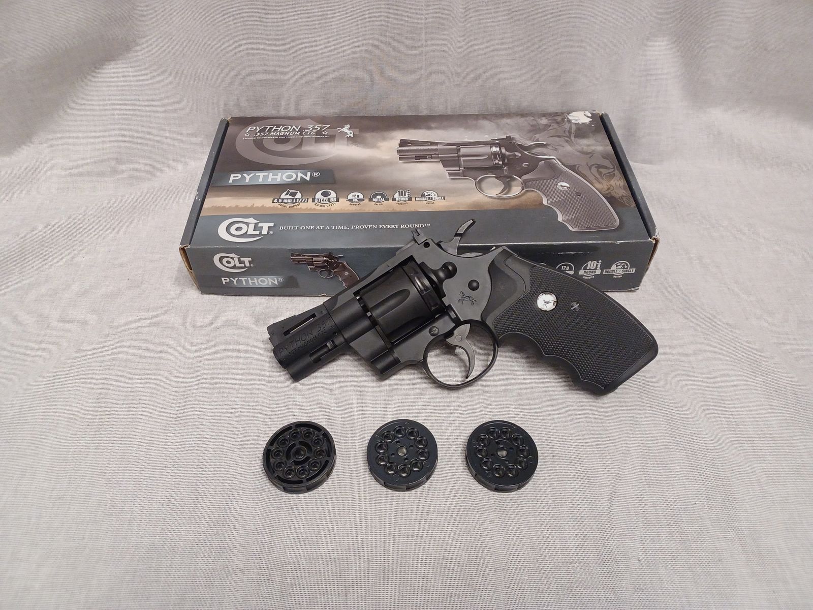 Colt Python 2,5" / 4,5 mm BB / CO2 / Revolver / OVP (91)