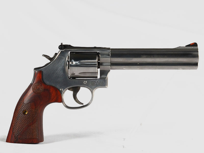 Smith & Wesson 686 Plus DeLuxe 6"