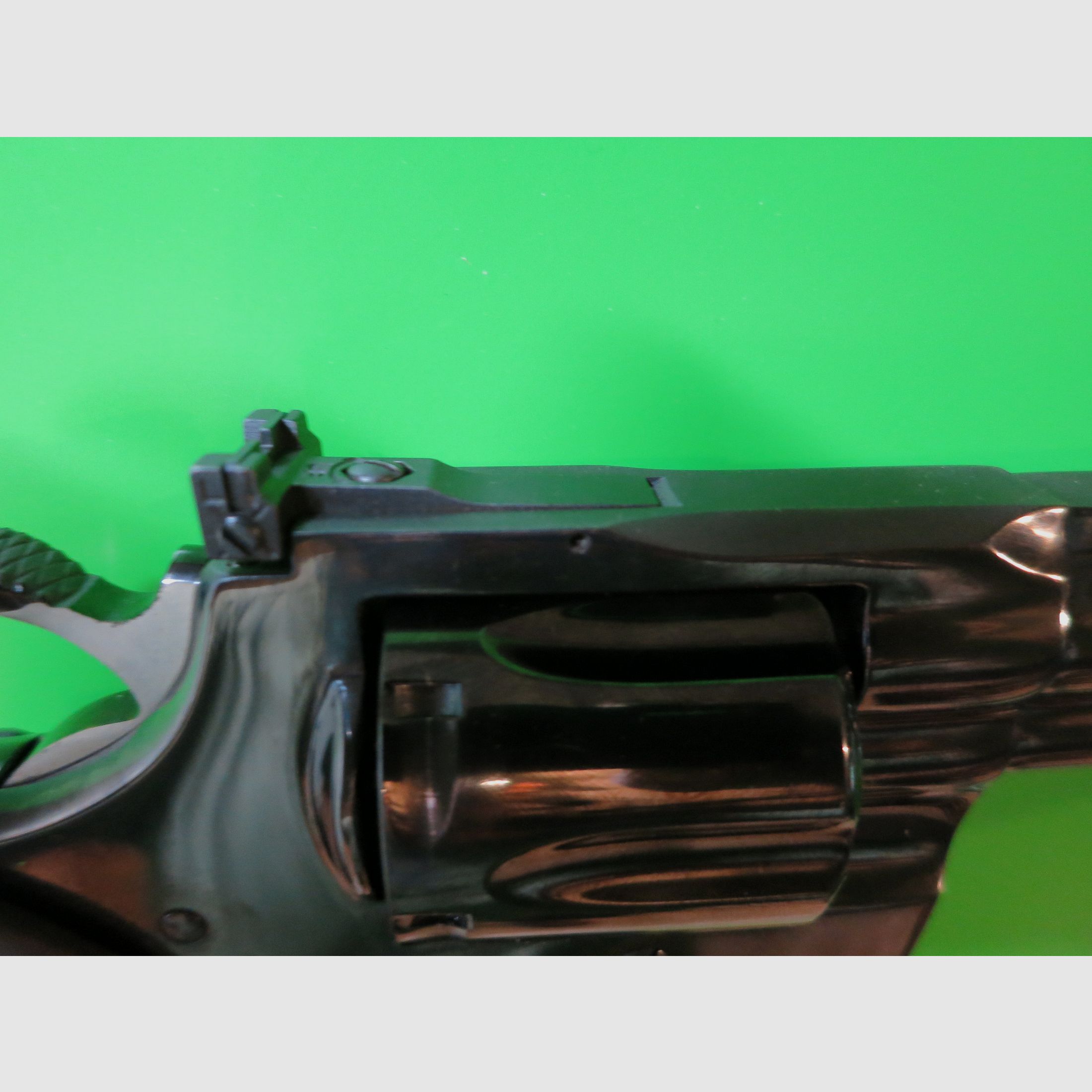 1985 COLT PYTHON, Royal Blue, .357 Magnum, 6" Lauf, Gummi-Sportgriff   #19-