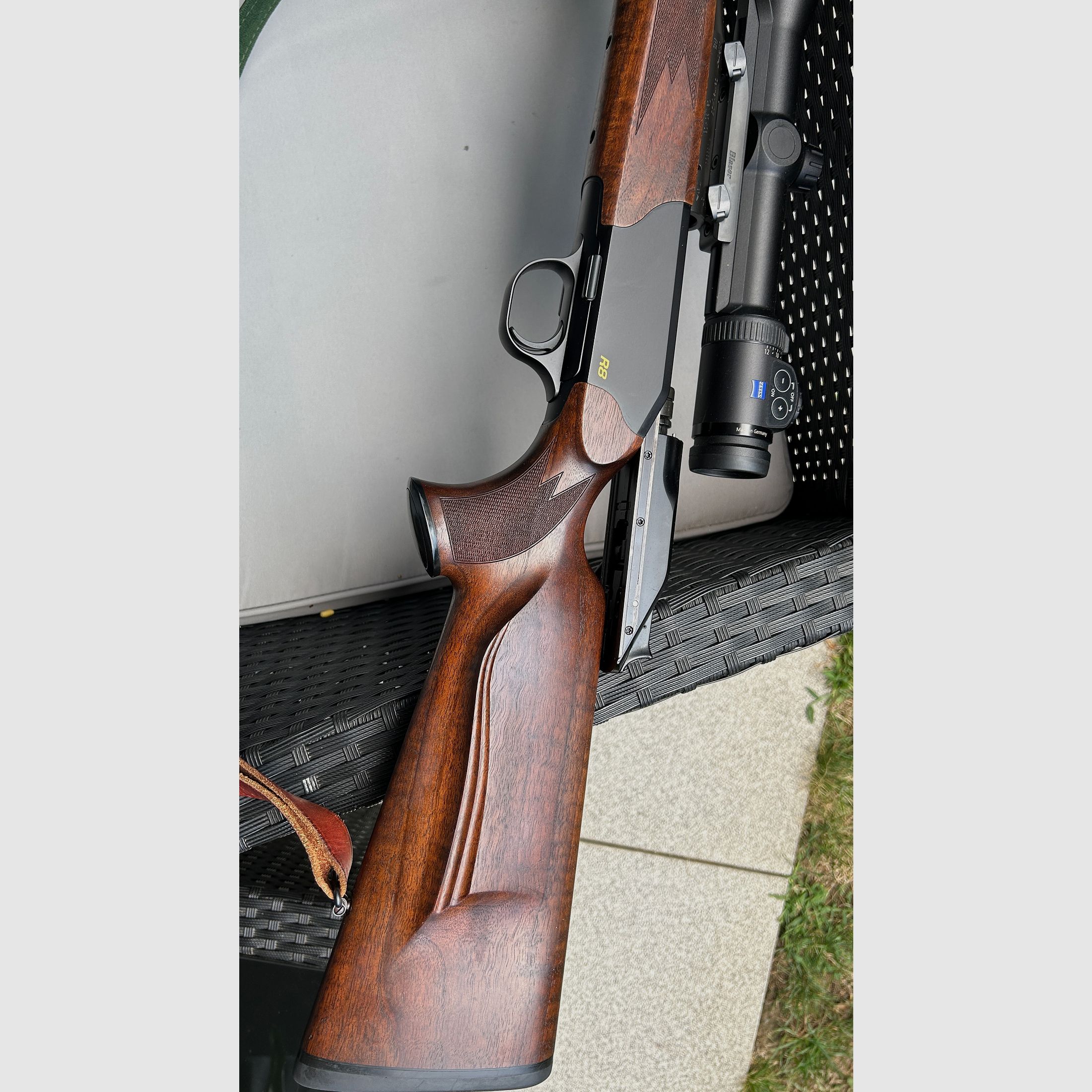 Blaser R8