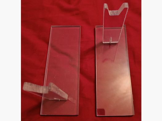 2x stojak na rewolwery (plexi)