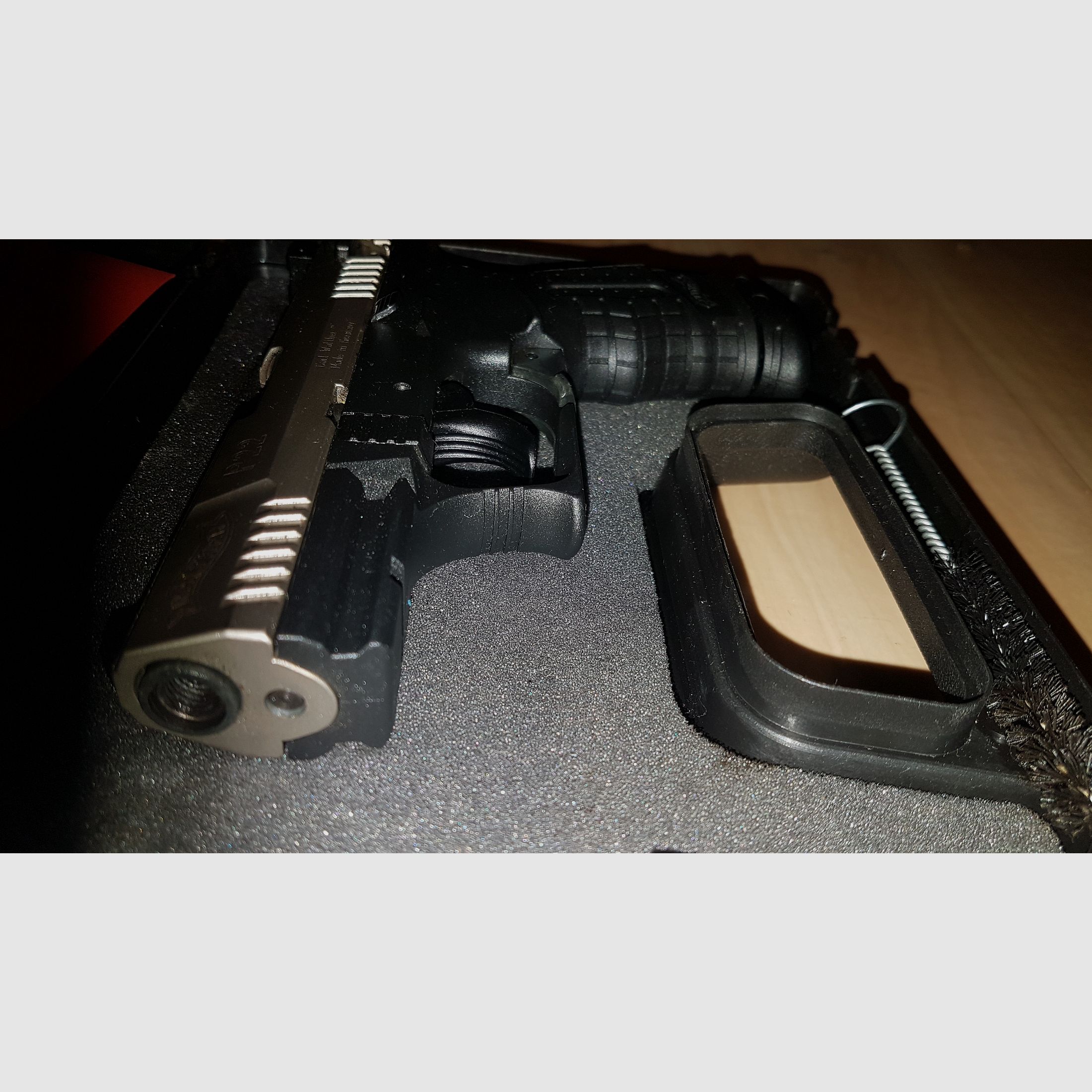 WALTHER P22 Pistolet d'alarme 9 mm P.A.K. Nickelé