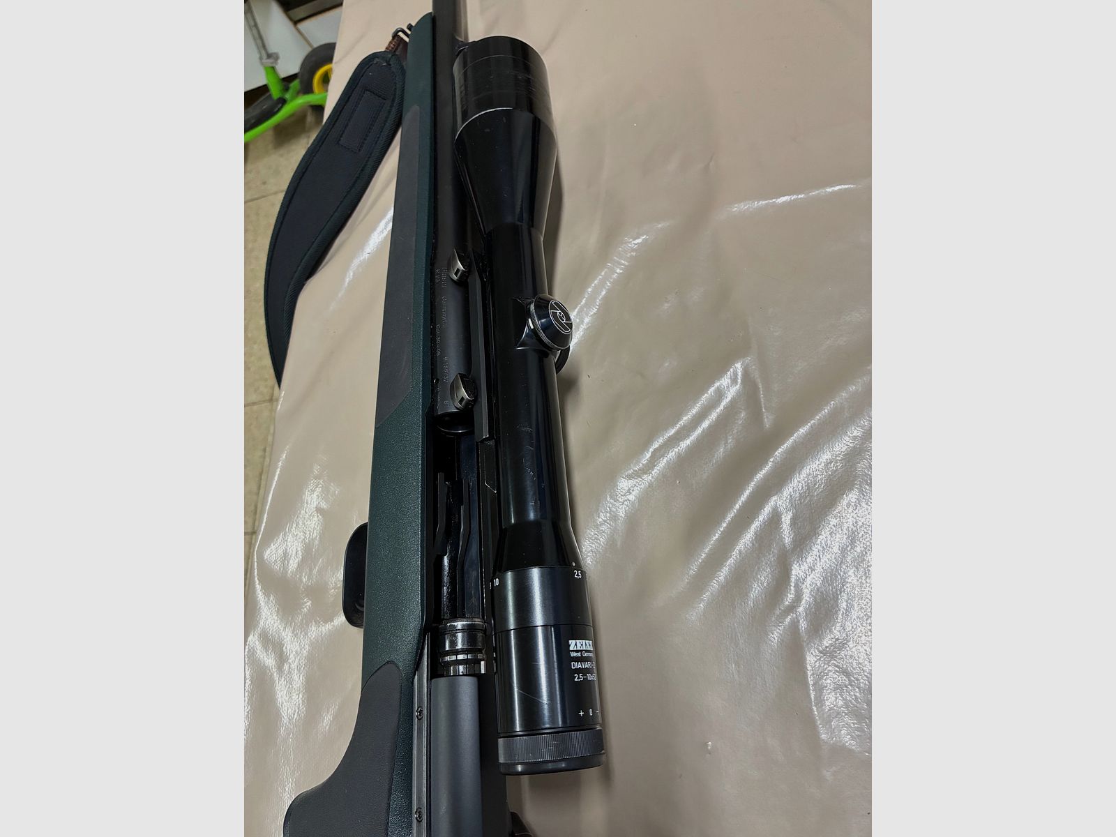 Zeiss Diavari Z 2,5-10x50, riel interno, montaje en silla Blaser