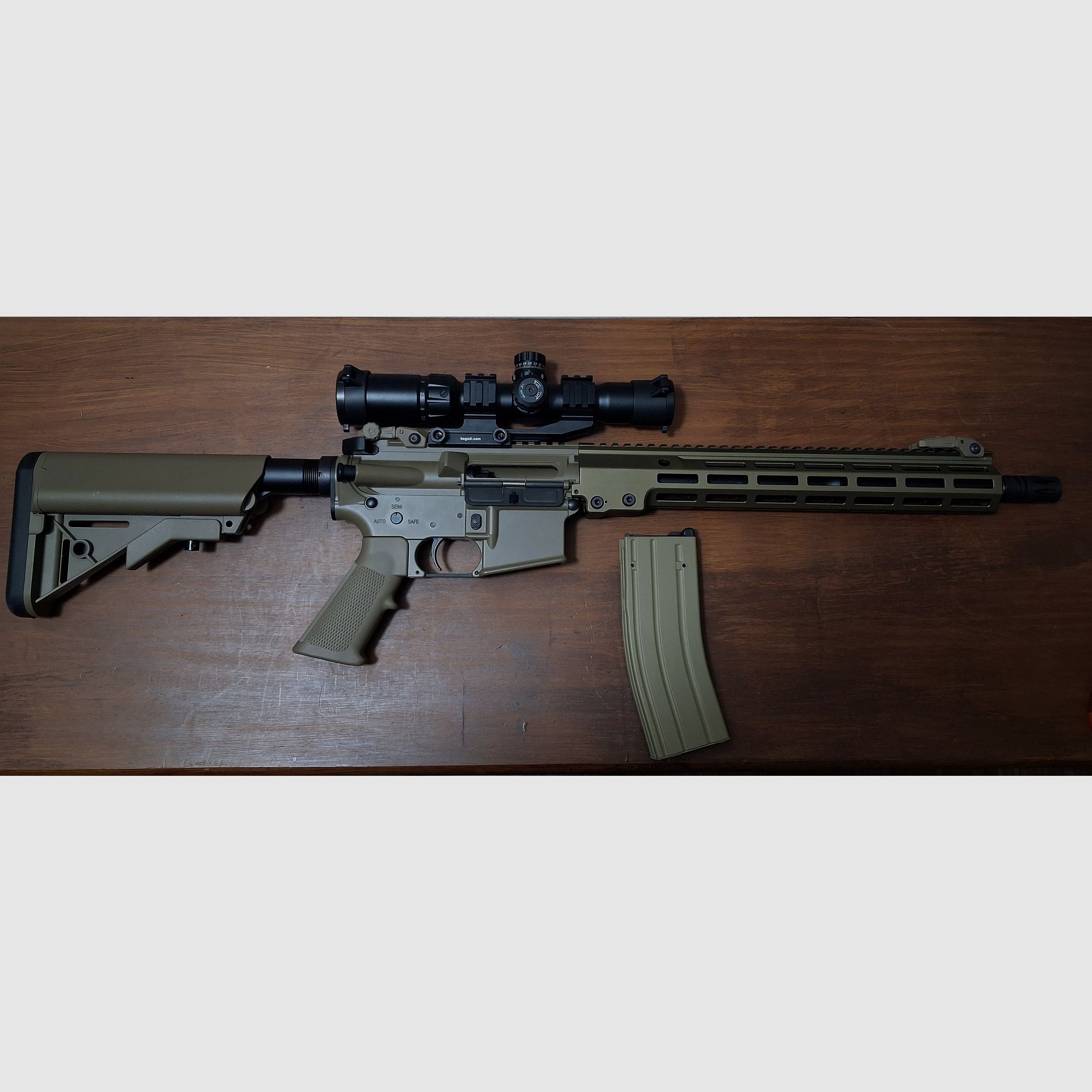 Airsoft M4 MLOK stock 6mm Gas Blow Back, imagen 2 de 3
