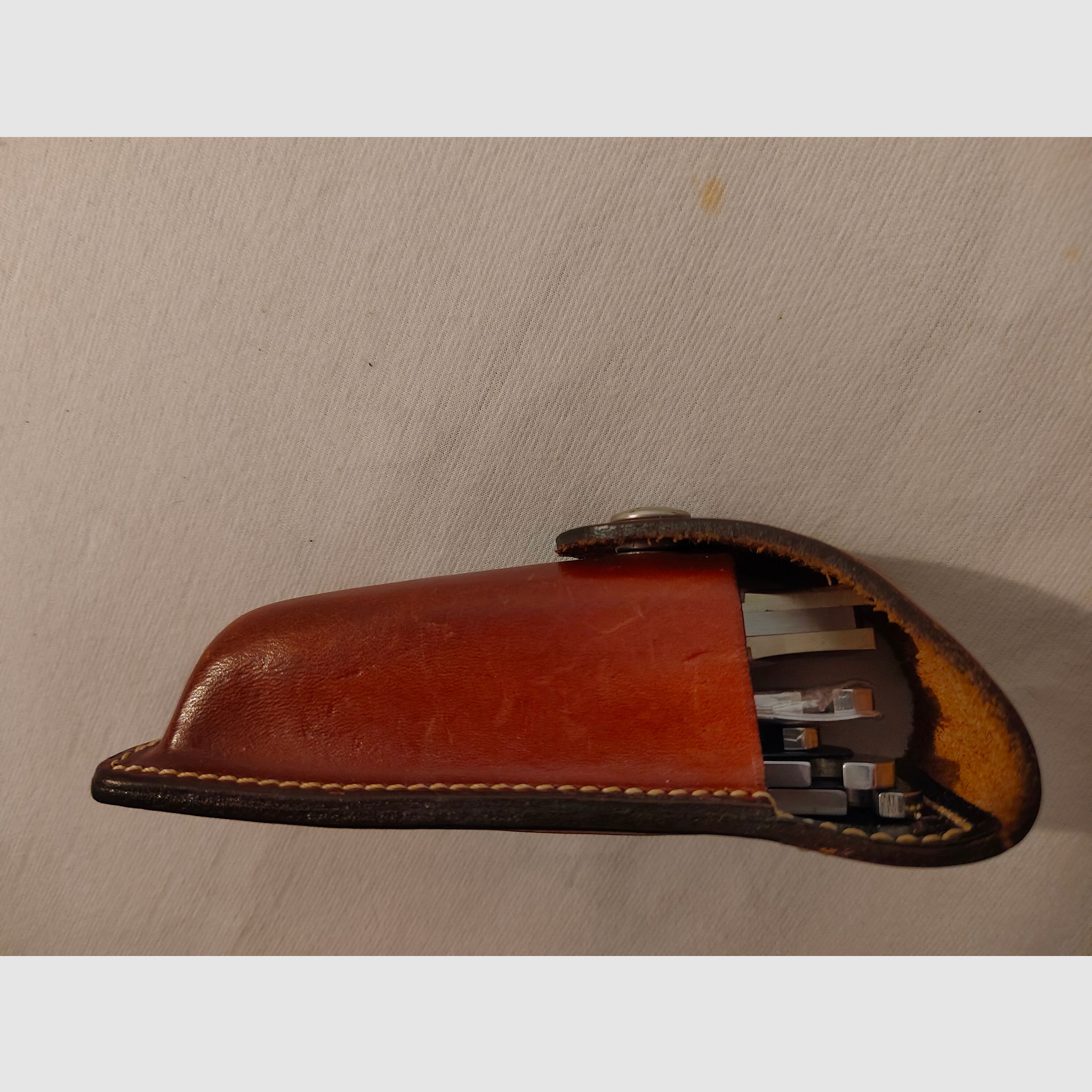 Couteau de poche Böker Optima en corne de cerf / couteau de chasse avec étui en cuir, lame de déchirure, scie, lame Bowie et 2 lames Droppoint
