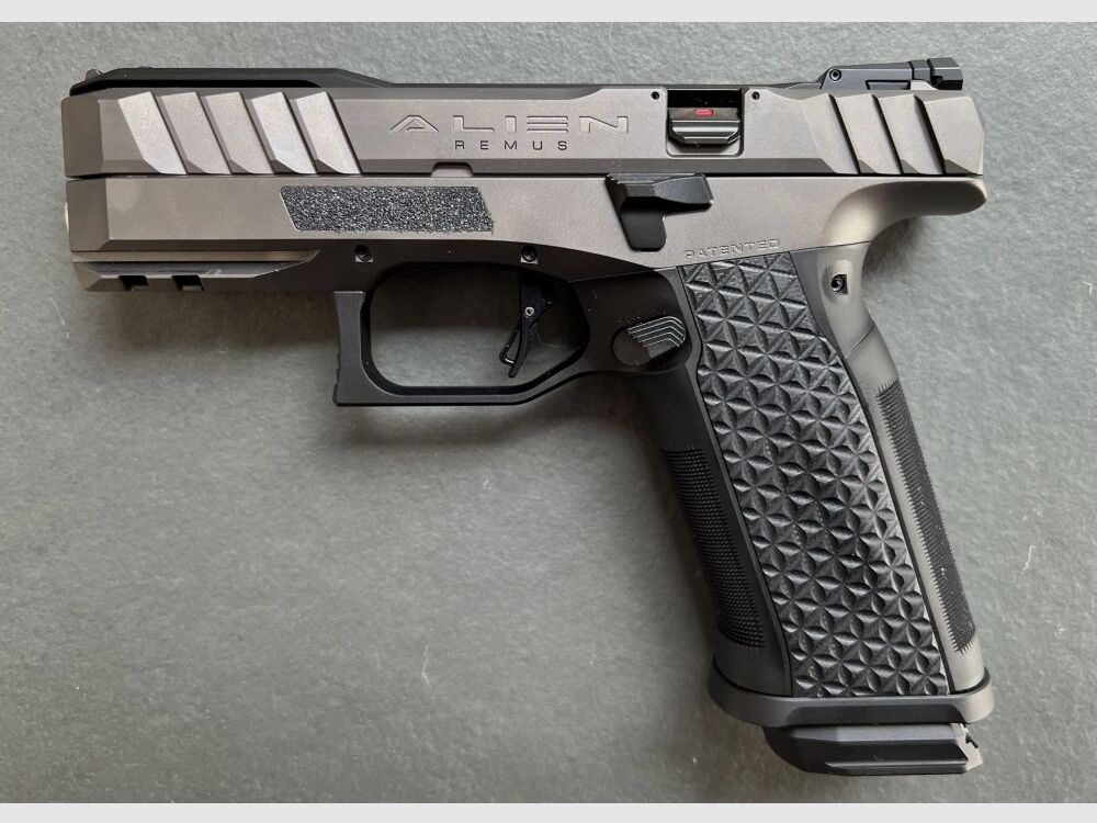 Laugo Arms Remus grey/black Full Kit