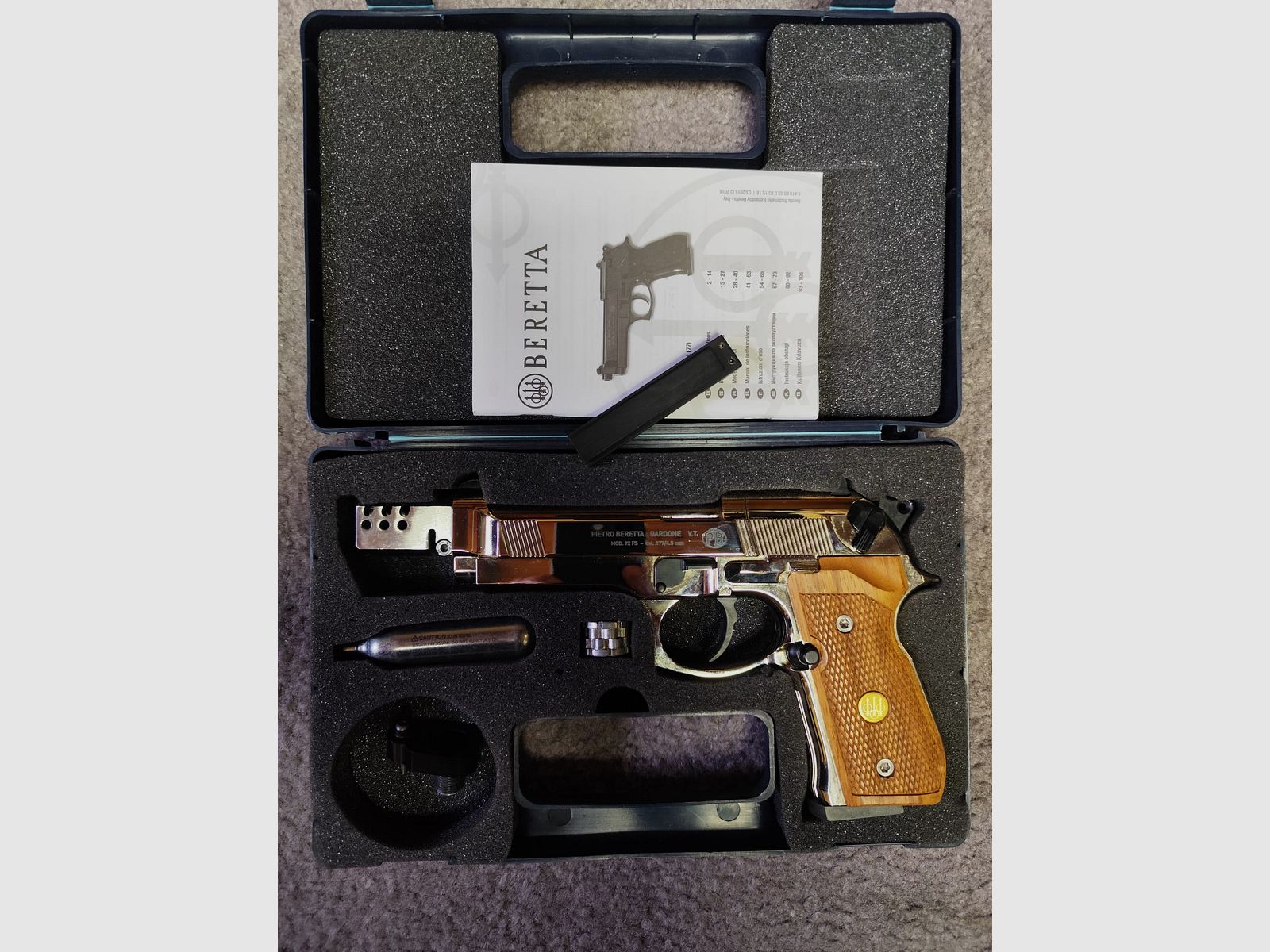 Beretta 92 FS co2 4,5mm Chroom 
