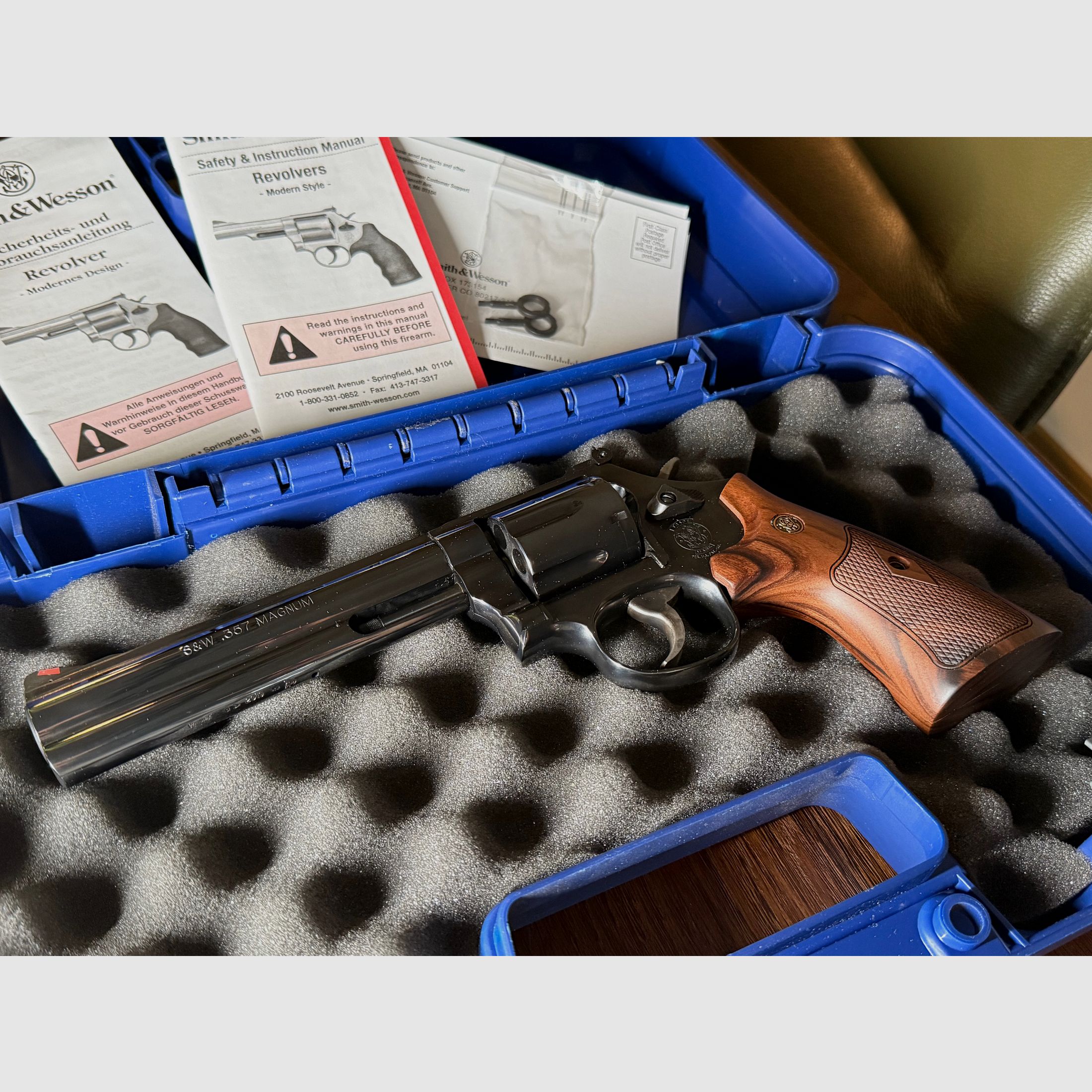 Smith & Wesson 586 Revolver aus 2022 in .357 Magnum/.38 Special