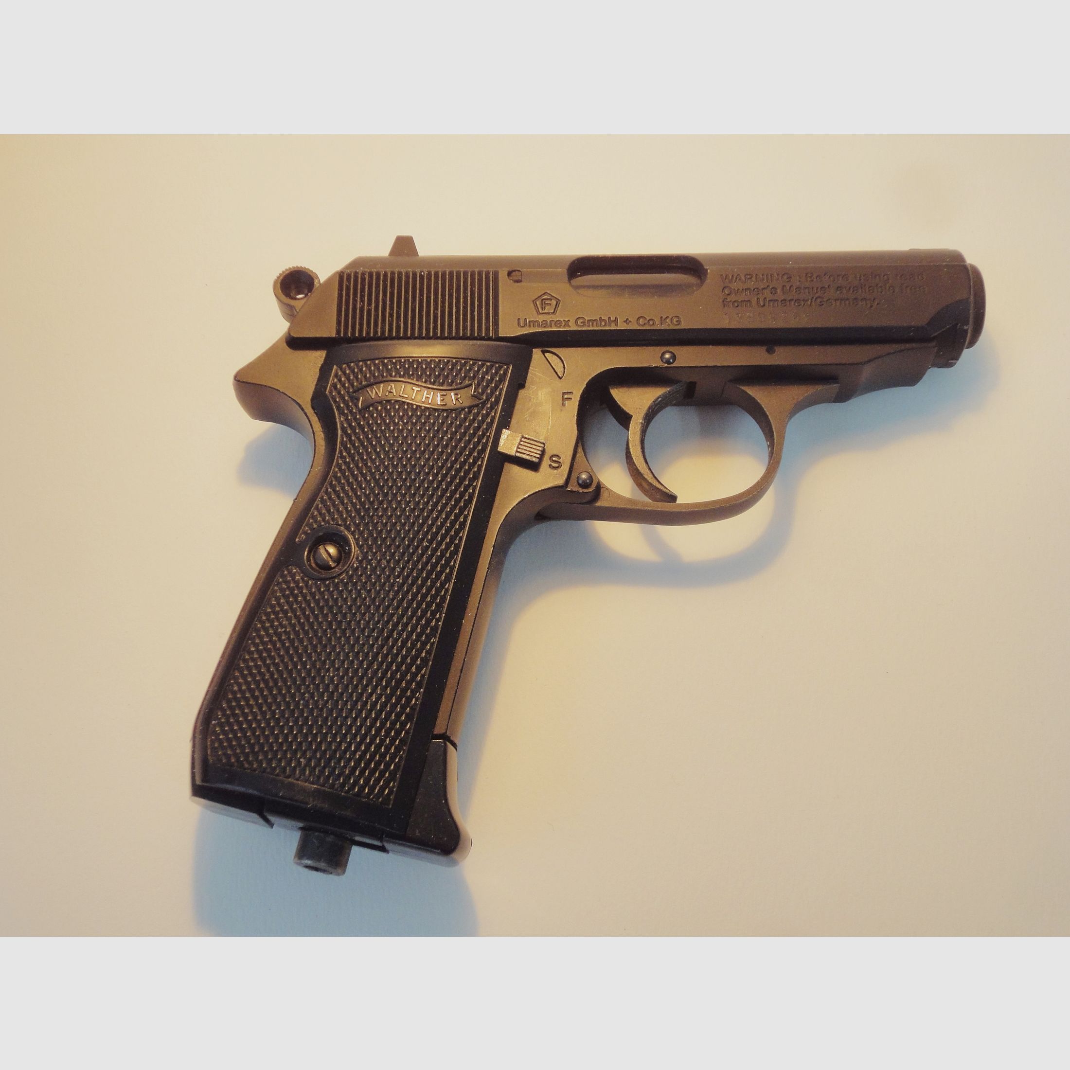 Pistolet à air comprimé Walther PPK/s co2