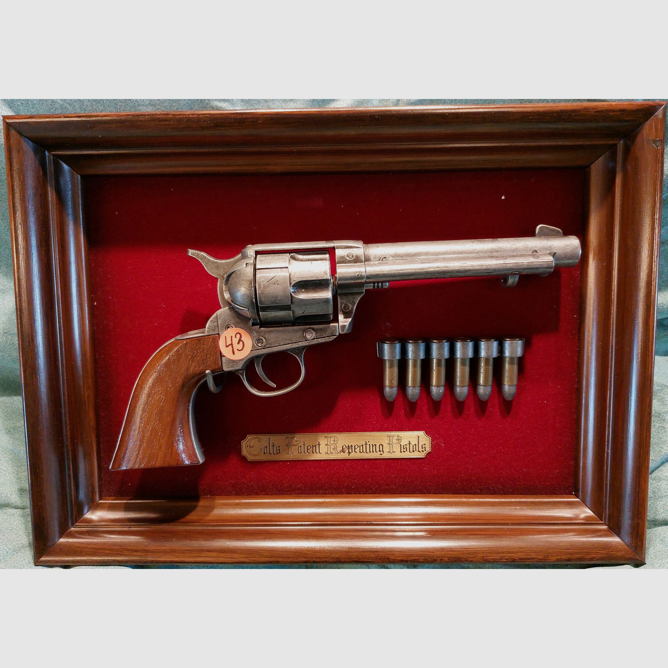 Bildrahmen mit Deko Revolver Colt Single Aktion ArmyKal. 45x5,5 Zoll