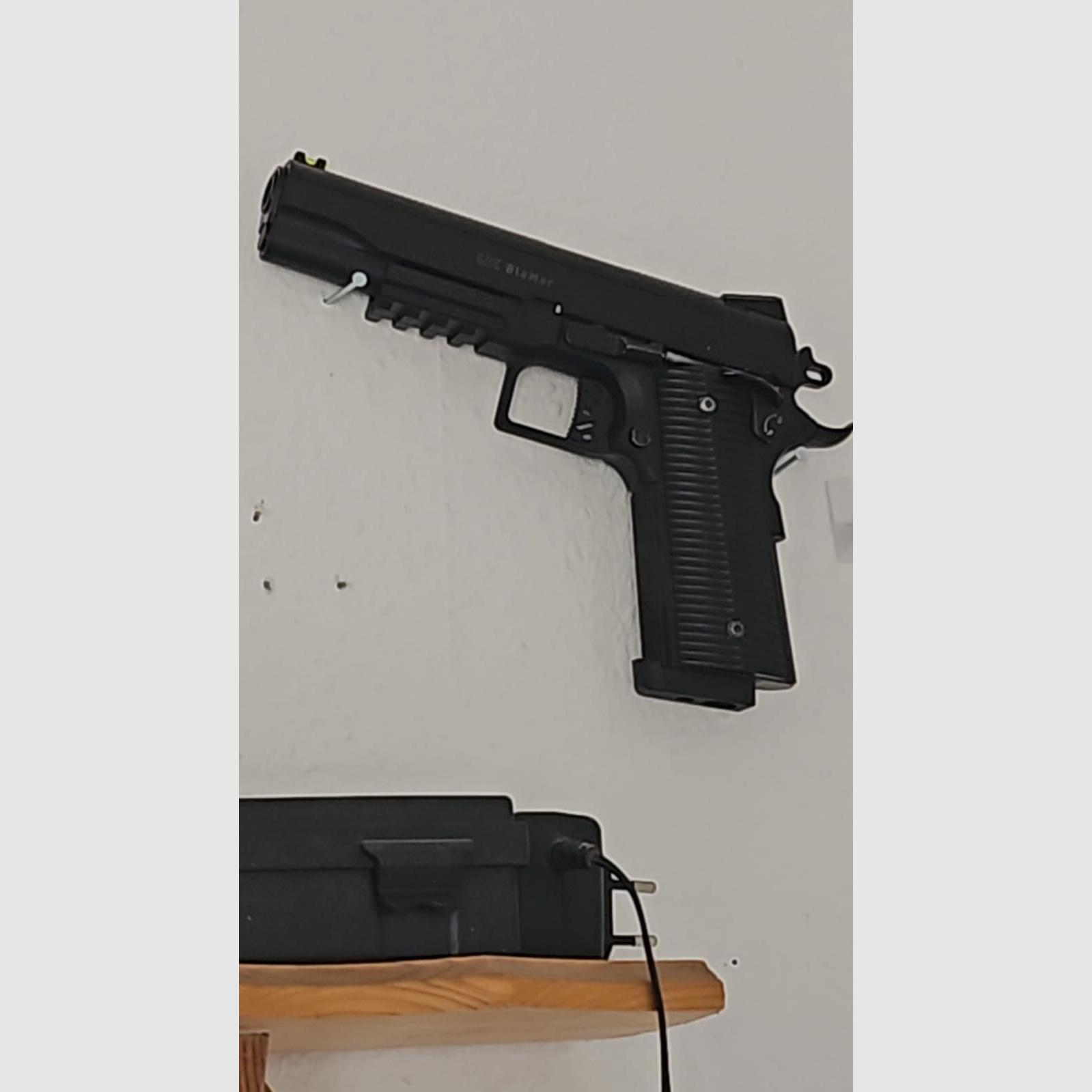 Ux 1911 Pistool