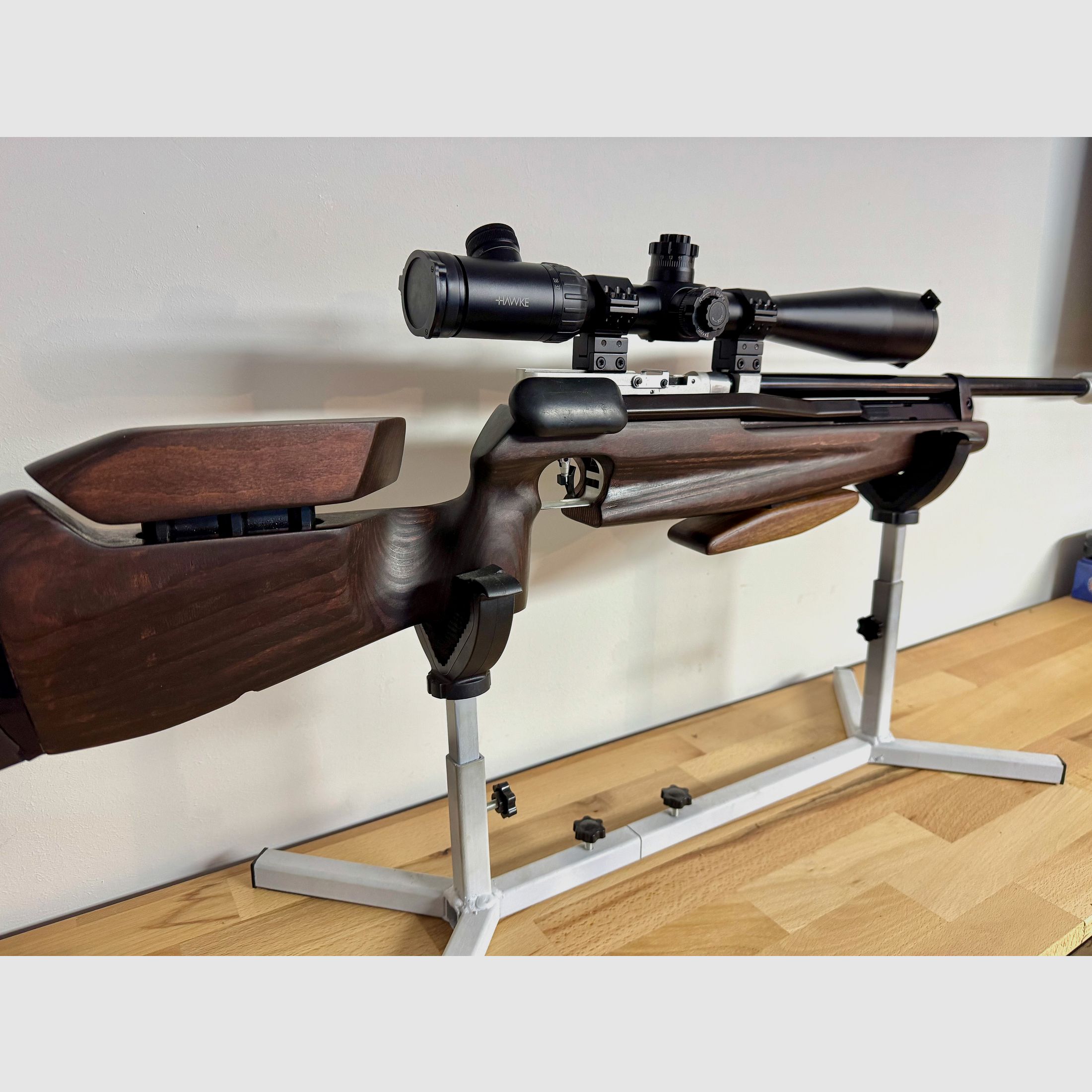 Feinwerkbau FWB 600 Field Target + Hawke Airmax 30 SF 8-32x50 AMX IR + FX Airguns Koffer