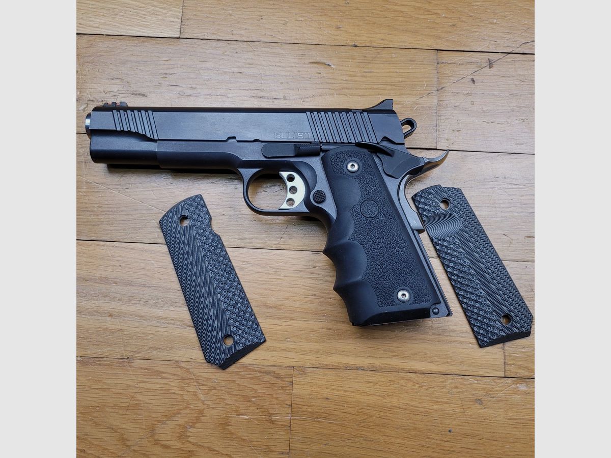 Sehr schöner Bul Armory 1911 „Classic Government“ – 9×19 – 2 Magazine mit zehn Schuss – Schöne matte Brünierung – Verlängerte Beavertail – Original- und Hogue-Griffschalen – Verstellbarer Abzug – Schwerer Inox-Lauf – Verstellbare Visierung – Originalverpackung – Neuwertiger Zustand!, Bild 2 von 20