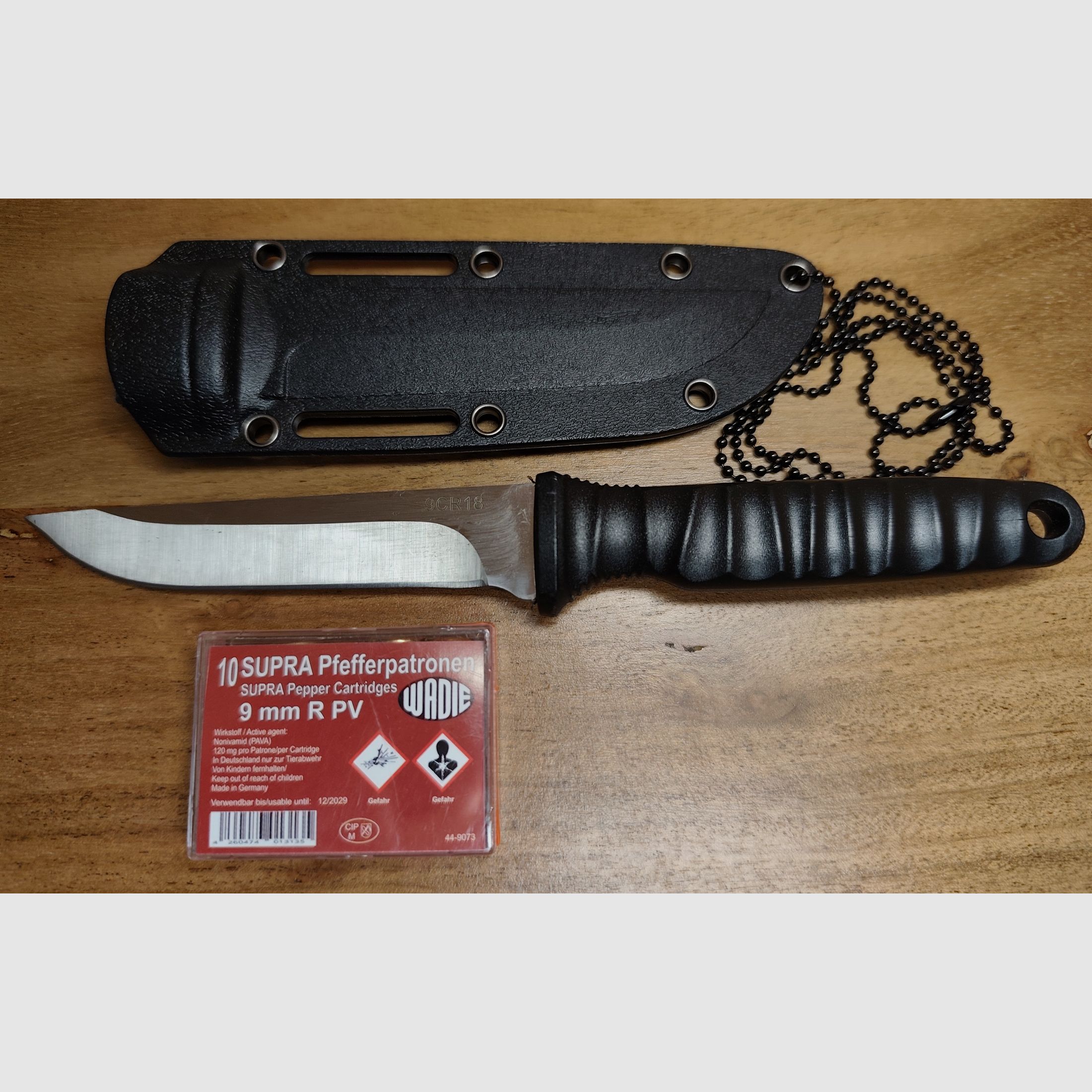 Wadie Supra pepper cartridges 9mm revolver + hunting & fishing knife