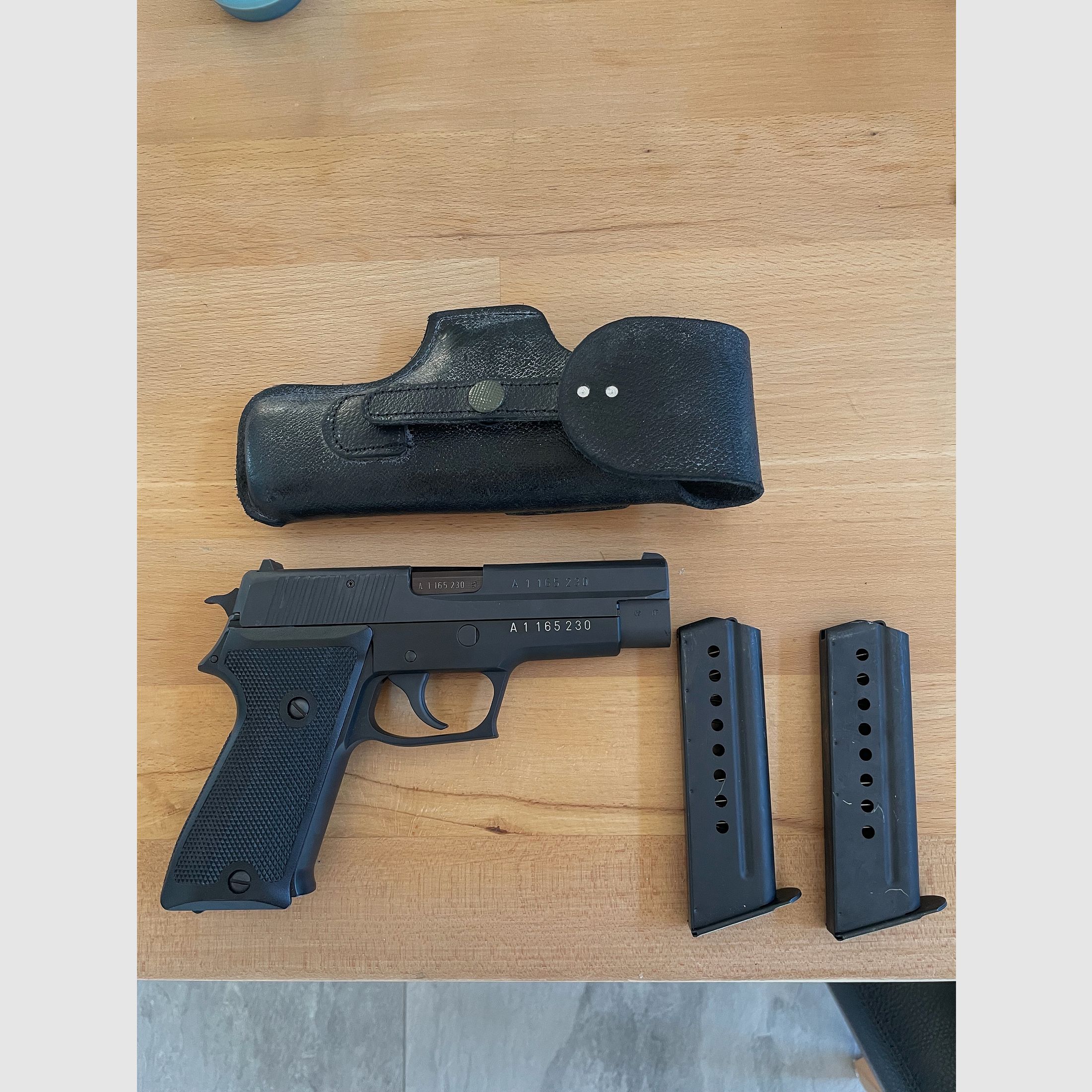 SIG  P220 (Pist 75) - Neuwertig aus Zeughausbestand