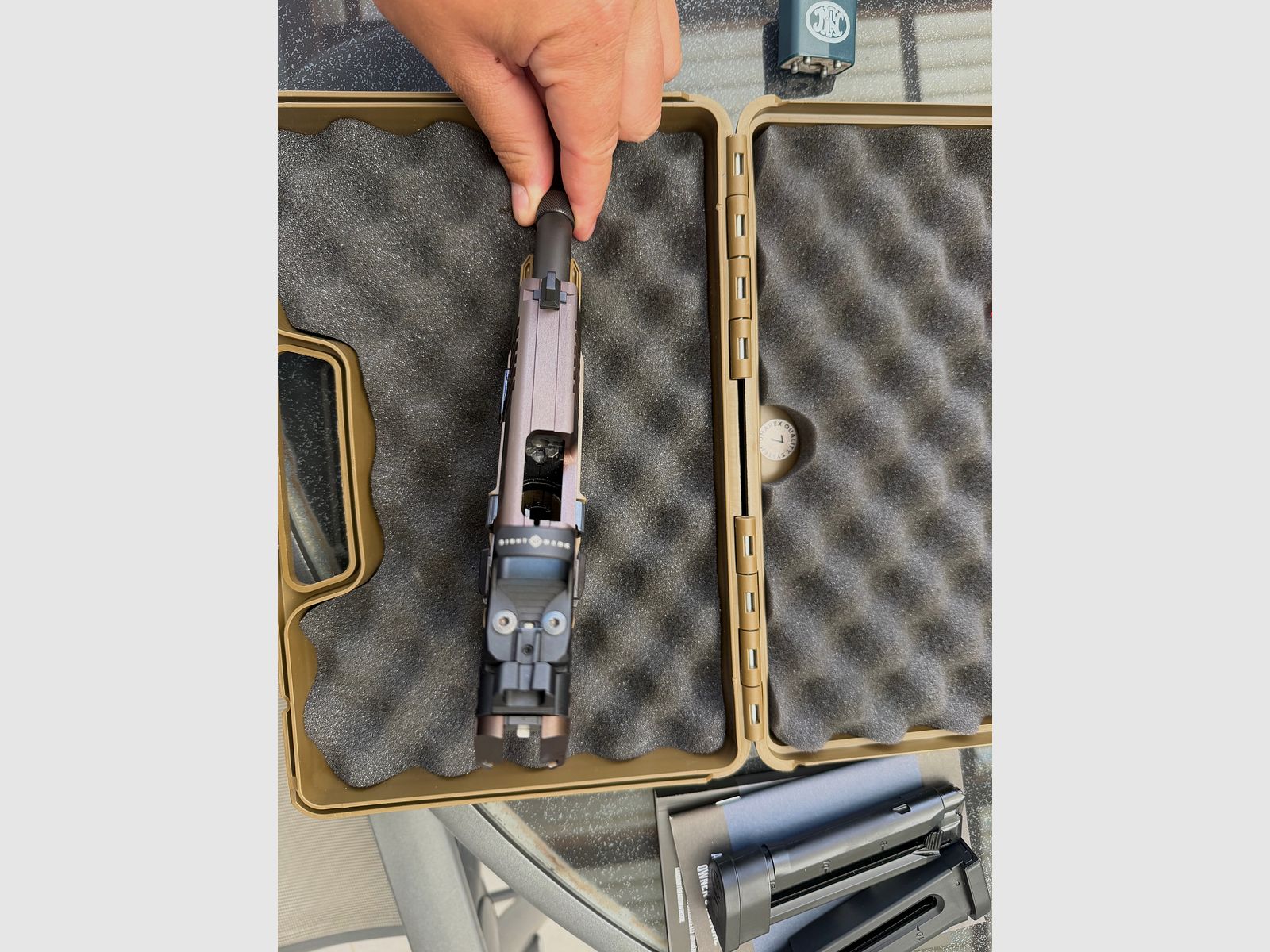 FN 502 Tactical FDE .22lfb | neuwertig mit Rotpunkt | kaum geschossen 