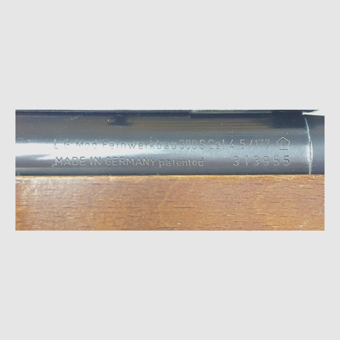 Feinwerkbau Luftgewehr Mod. 300S, Kaliber 4,5 für rechts Schützen ; F im Fünfeck