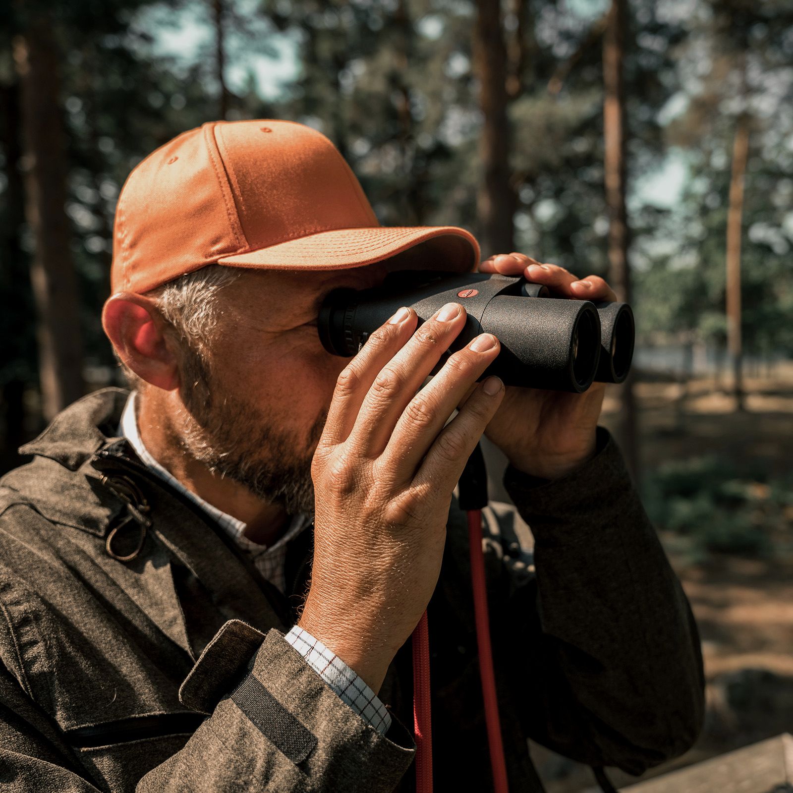 LEICA binoculars with rangefinder Geovid 10x42 R