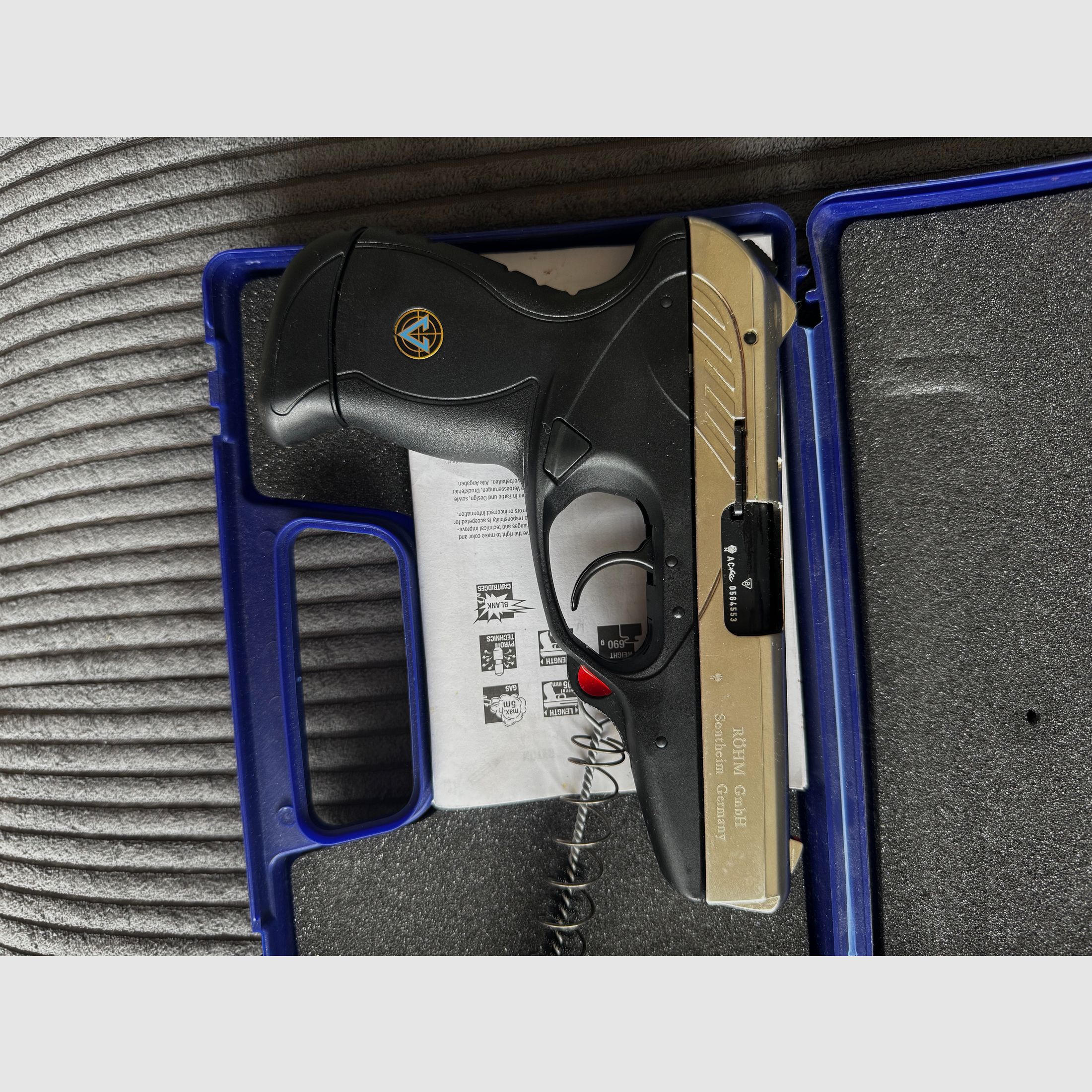 Röhm Vektor CP1 (9mm P.A.K.) – Velourvernickelt