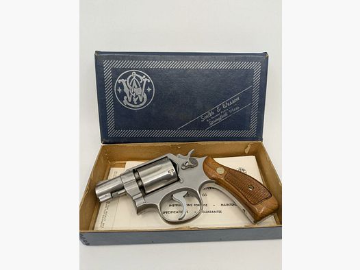 S&W 64