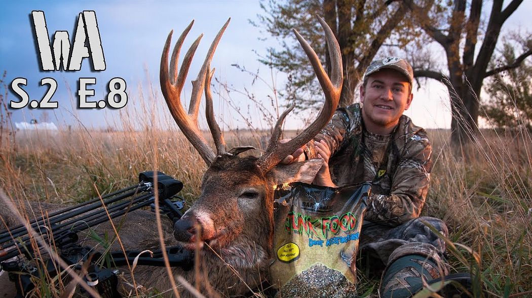 Ryan Shoots a Giant Kansas Buck - 171 Inch Stud (Bowhunting Kansas Whitetails)