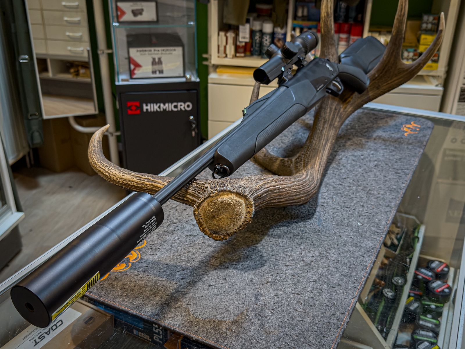 Browning BAR 4X mit Zeiss V6 1-6X24 und Hausken JD184 MK II