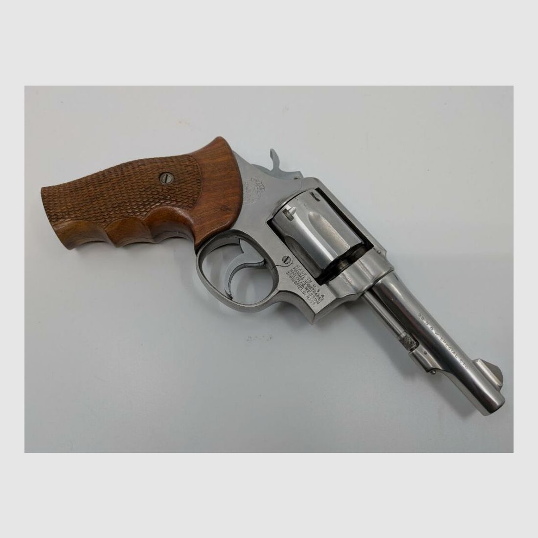 S&W 64