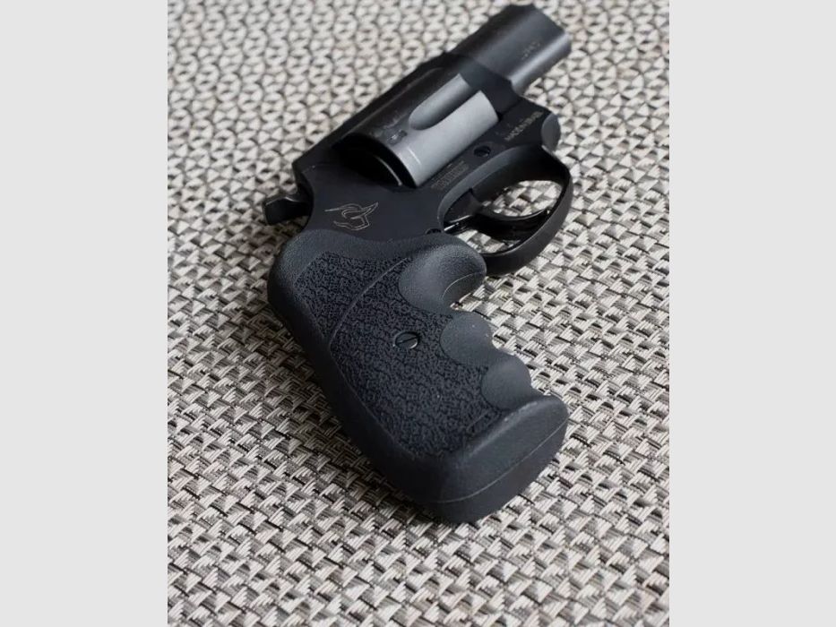 Impugnatura ergonomica in polimero per revolver Taurus MBT, immagine 3 di 3
