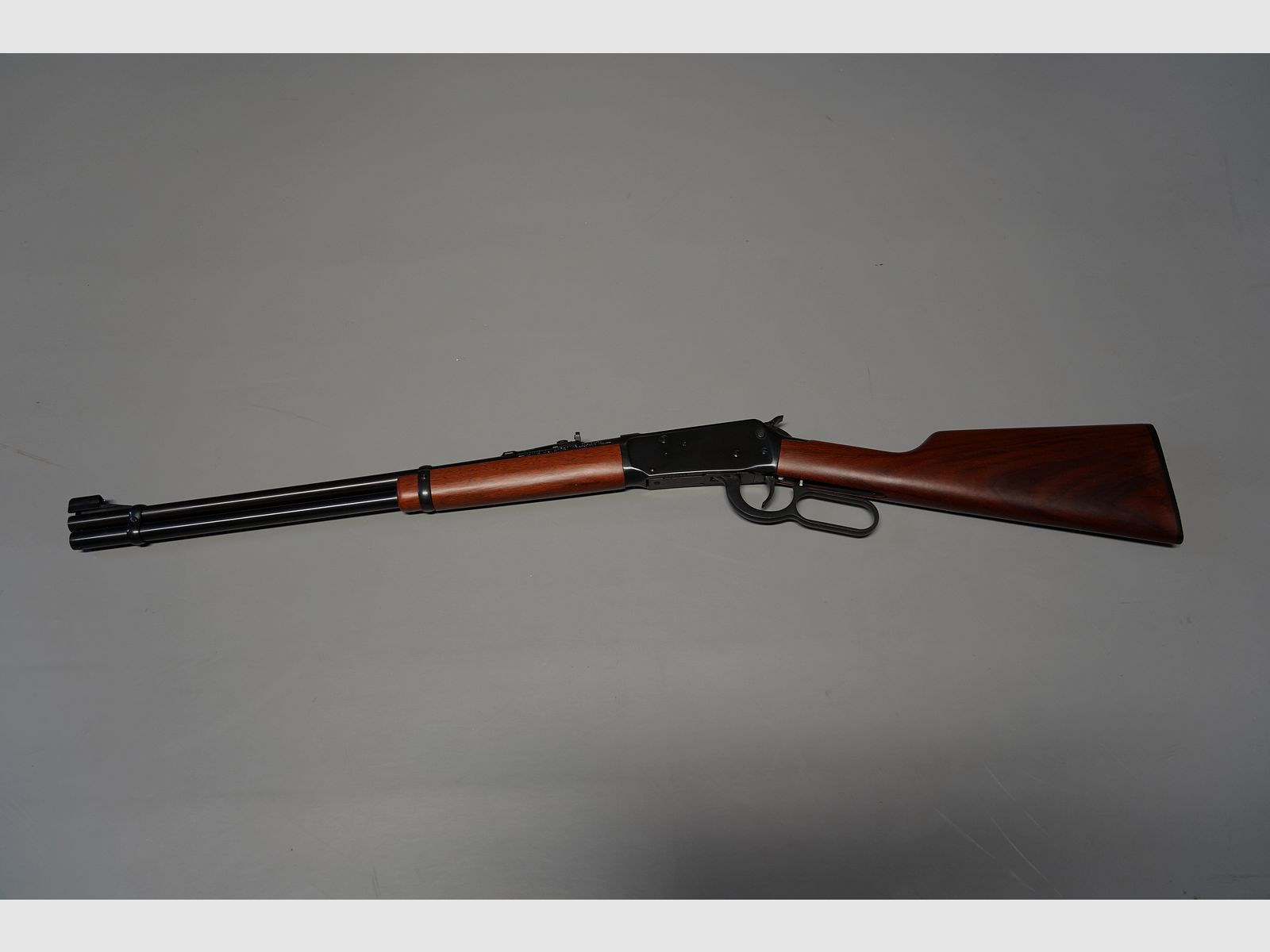 Winchester Model 94 Standard noyer, carabine à levier de sous-garde Cal. 30-30 Win. neuve, jamais tirée