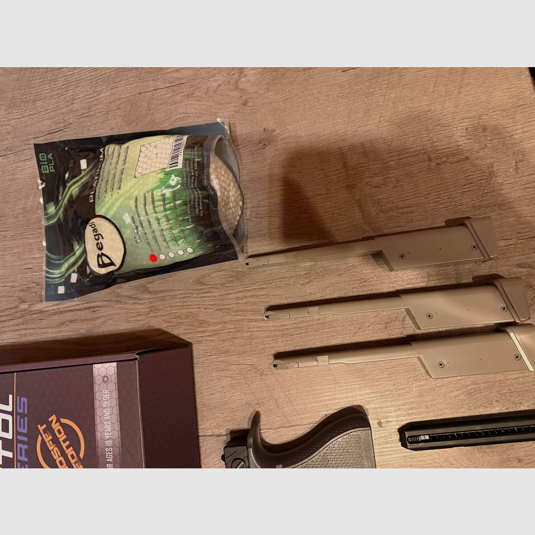 Begadi/Cyma CM.131A Gen 5.5 AEP incluant 3 chargeurs haute capacité Airsoft