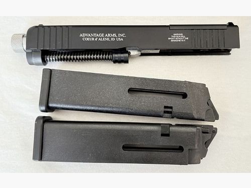 Advantage Arms wisselsysteem .22lr Glock 17/22 Gen 4/ Gen 5 met schroefdraad en 2 magazijnen