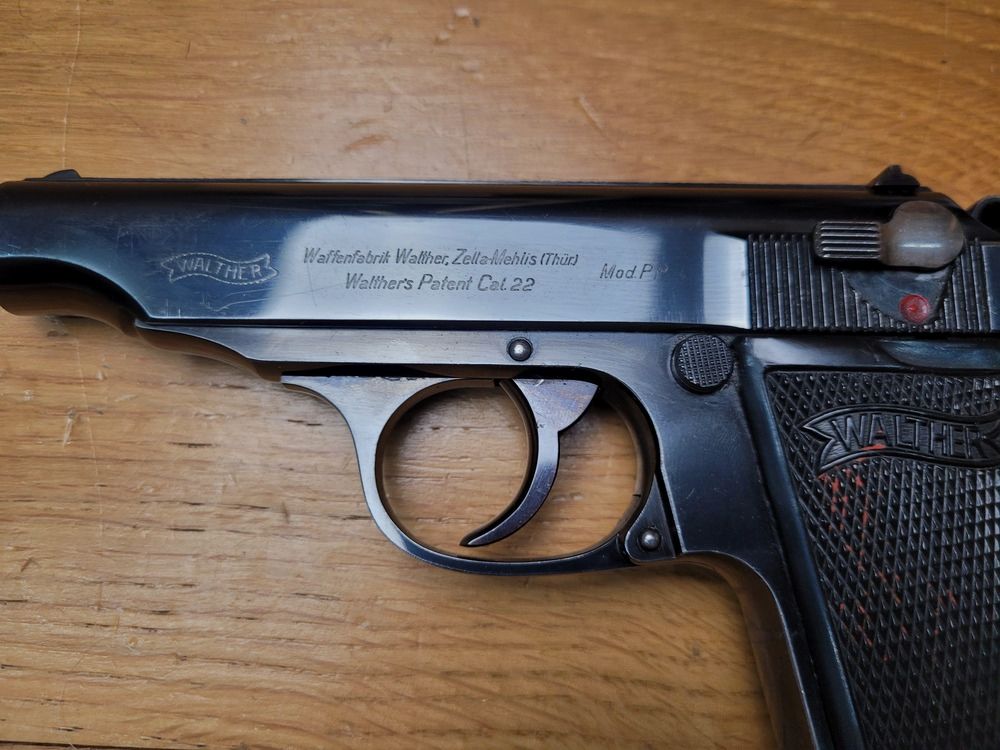 Sehr schöner Walther PP Pistol – Seltenes Kal. 22LR in der Herstellung Walther Zella-Mehlis – Waffe aus Anfang 1938 – Zivil – Wunderschöne Originalbrünierung zu 97% – Neuer Spiegel-Lauf – TBE +, Bild 5 von 17
