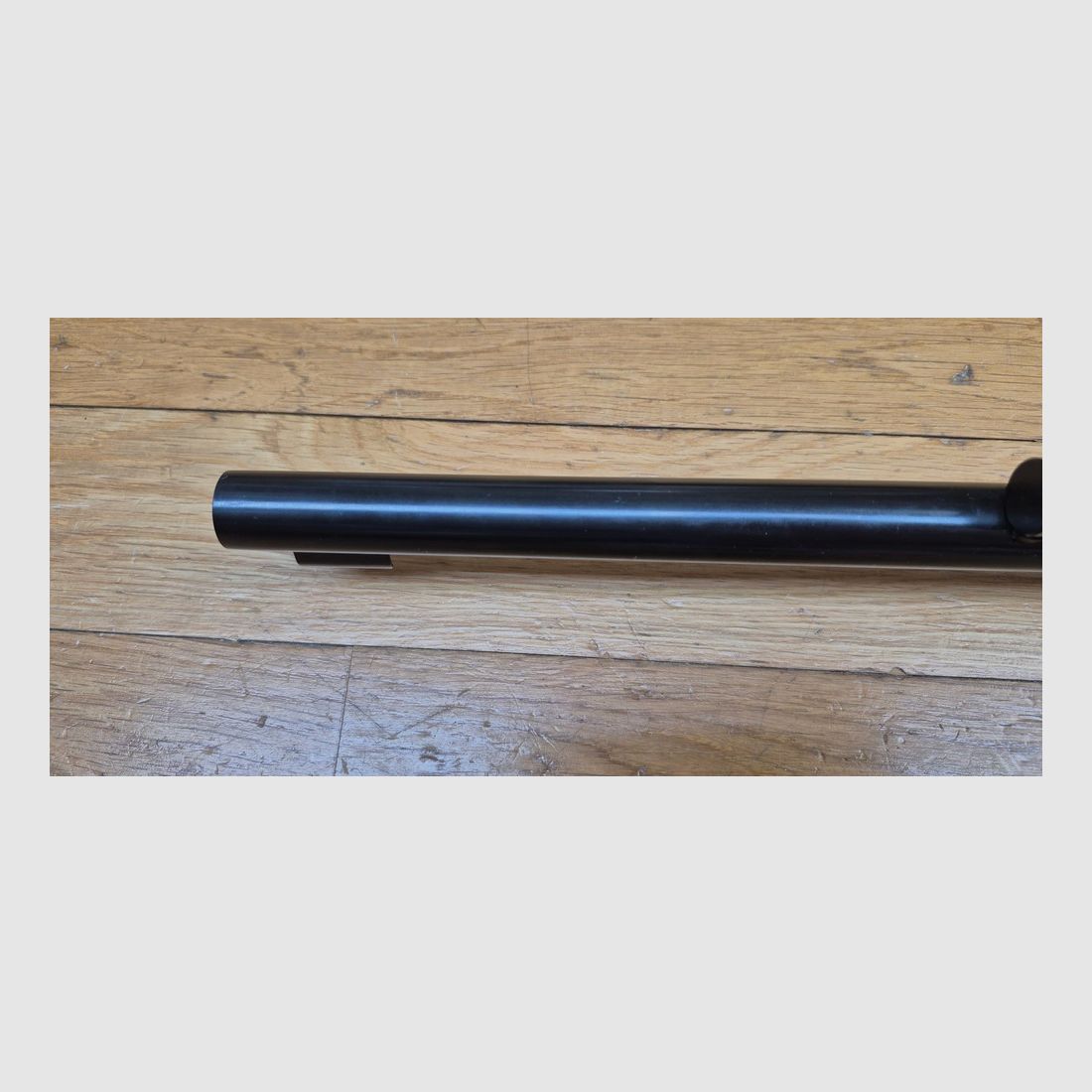 Sehr schöne und leistungsstarke Marlin 444 S Büchse – Kaliber 444 Marlin – Kapazität 5+1 – Waffe von 1981 mit Stempel „JM“ – Qualität der New Haven Fertigung von Marlin vor der Insolvenz! – Holz, Mechanik und Anpassungen top – Originalbrünierung zu 100% – Lauf Micro Groove „neu“ – Hervorragender Zustand nahezu neu – TBE+++, Bild 17 von 36
