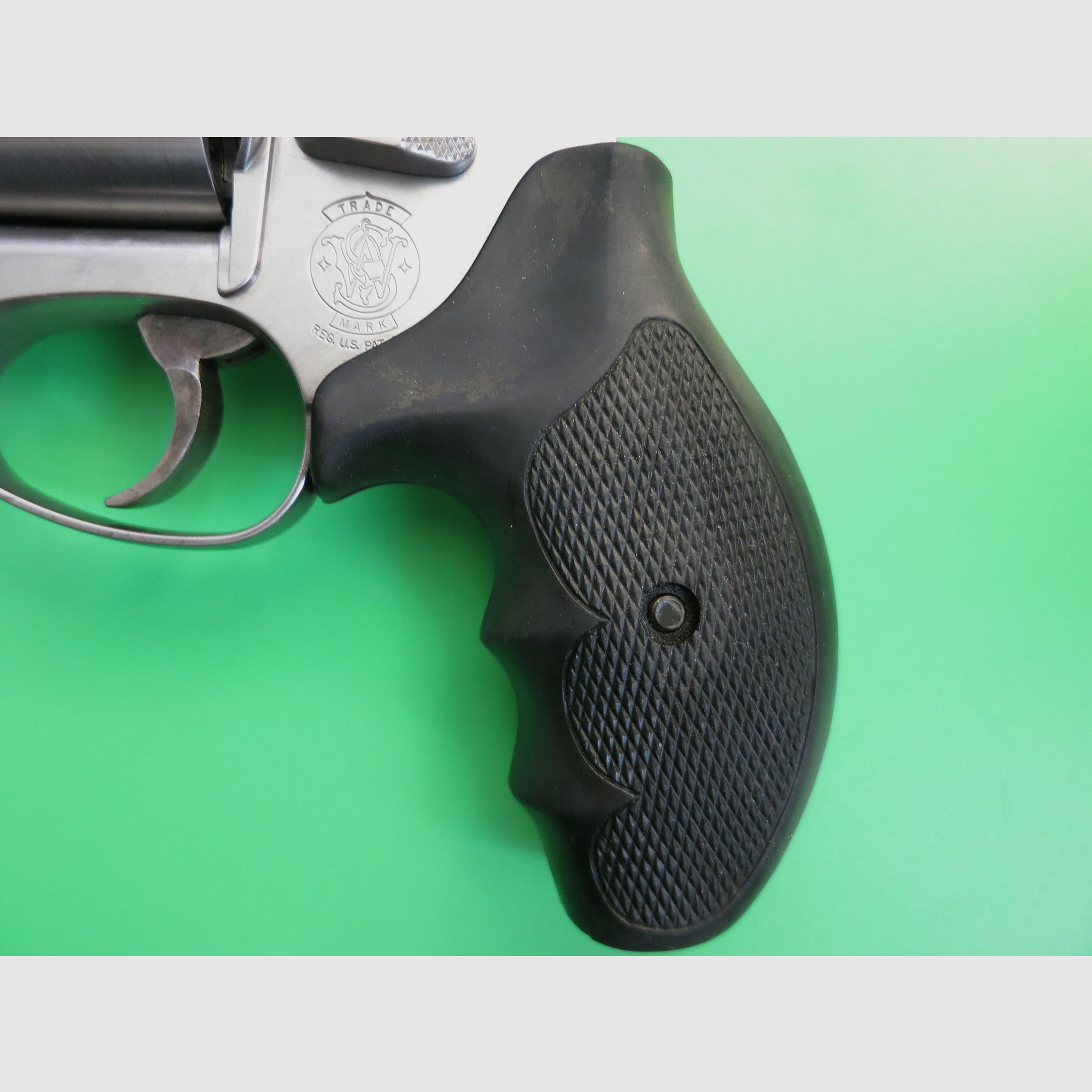Revolver Smith&Wesson Mod. 60-90, .357 Magnum, 2,15" Lauf, stainless "Lady Smith"   #81
