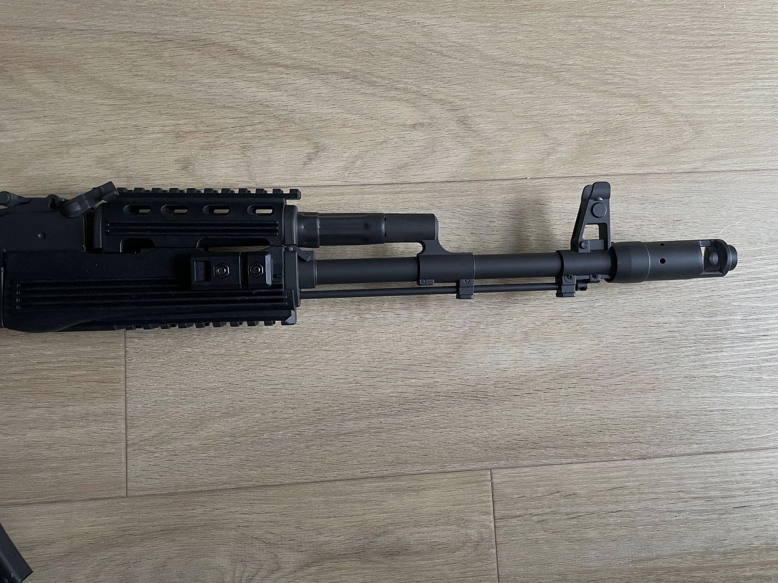 APS AKS-74 Tactical Vollmetall BlowBack S-AEG 6mm BB schwarz, Bild 5 von 6