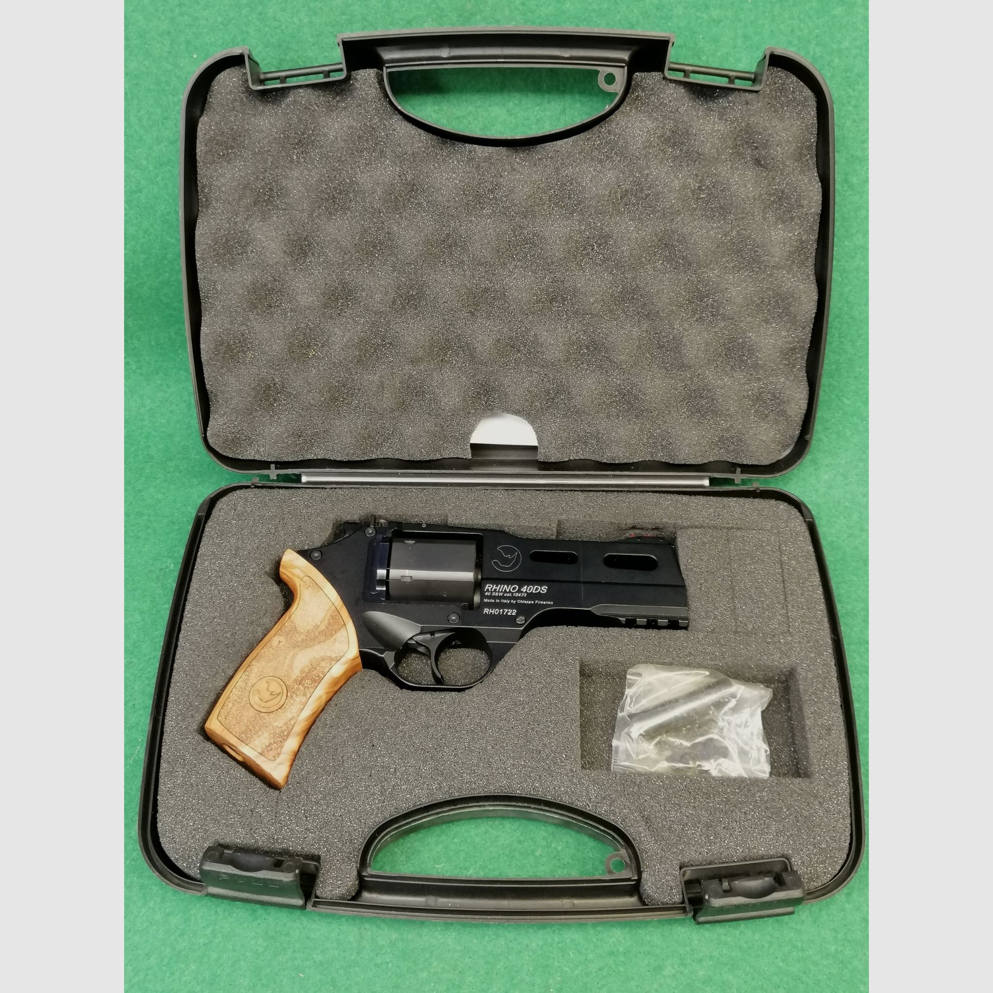 Chiappa Rhino DS40 .40S&W