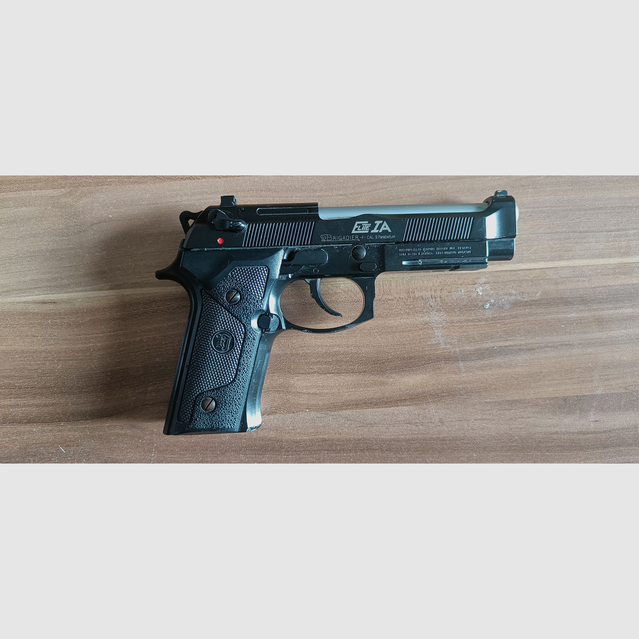 KJ M9 Elite IA